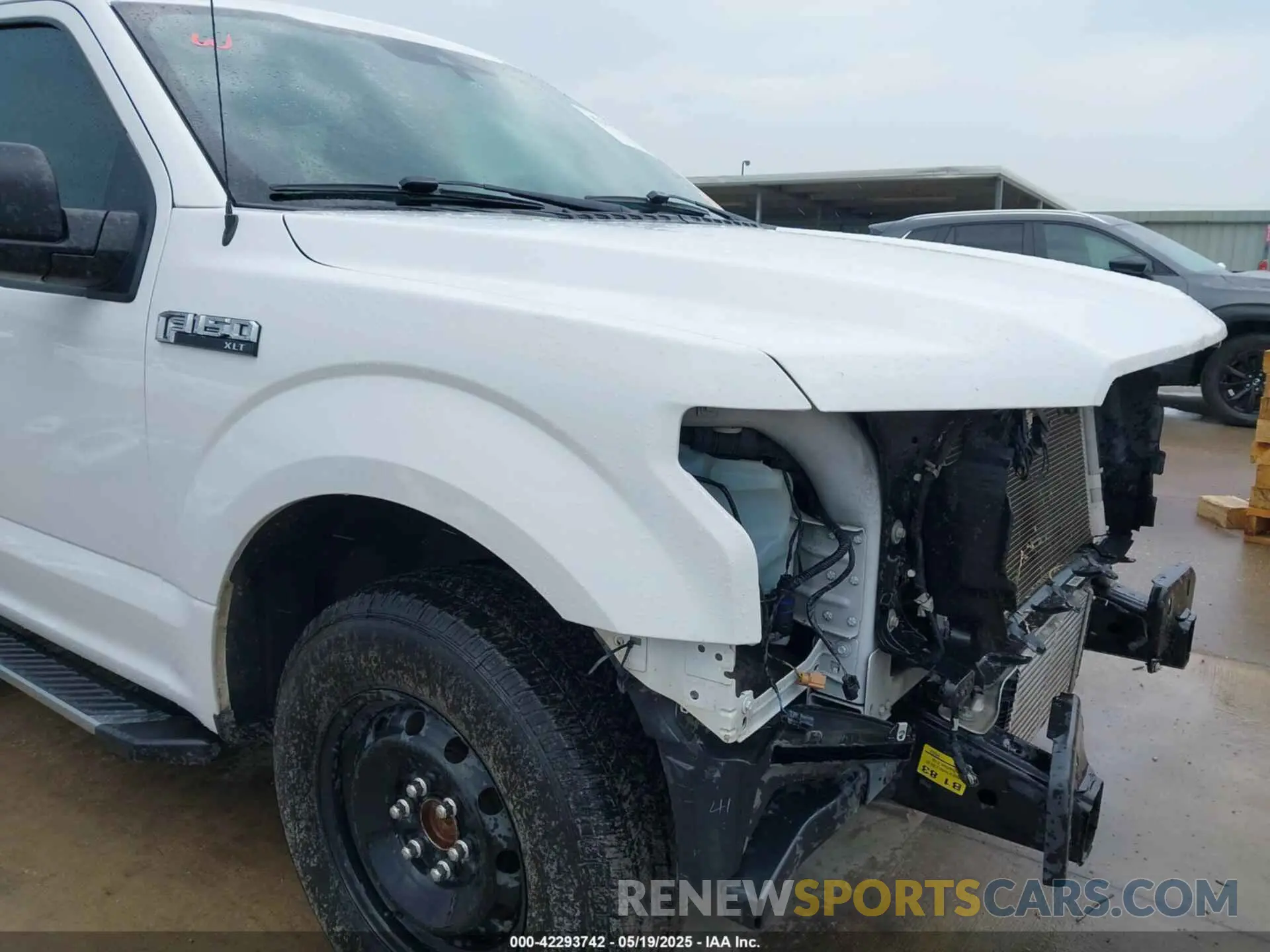 21 Photograph of a damaged car 1FTEW1CP0LFA37389 FORD F-150 2020