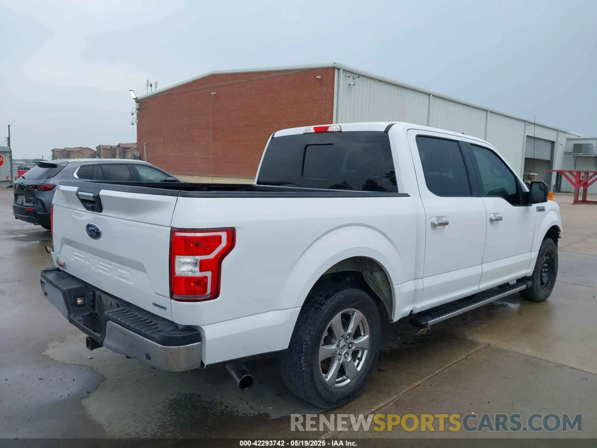 4 Photograph of a damaged car 1FTEW1CP0LFA37389 FORD F-150 2020