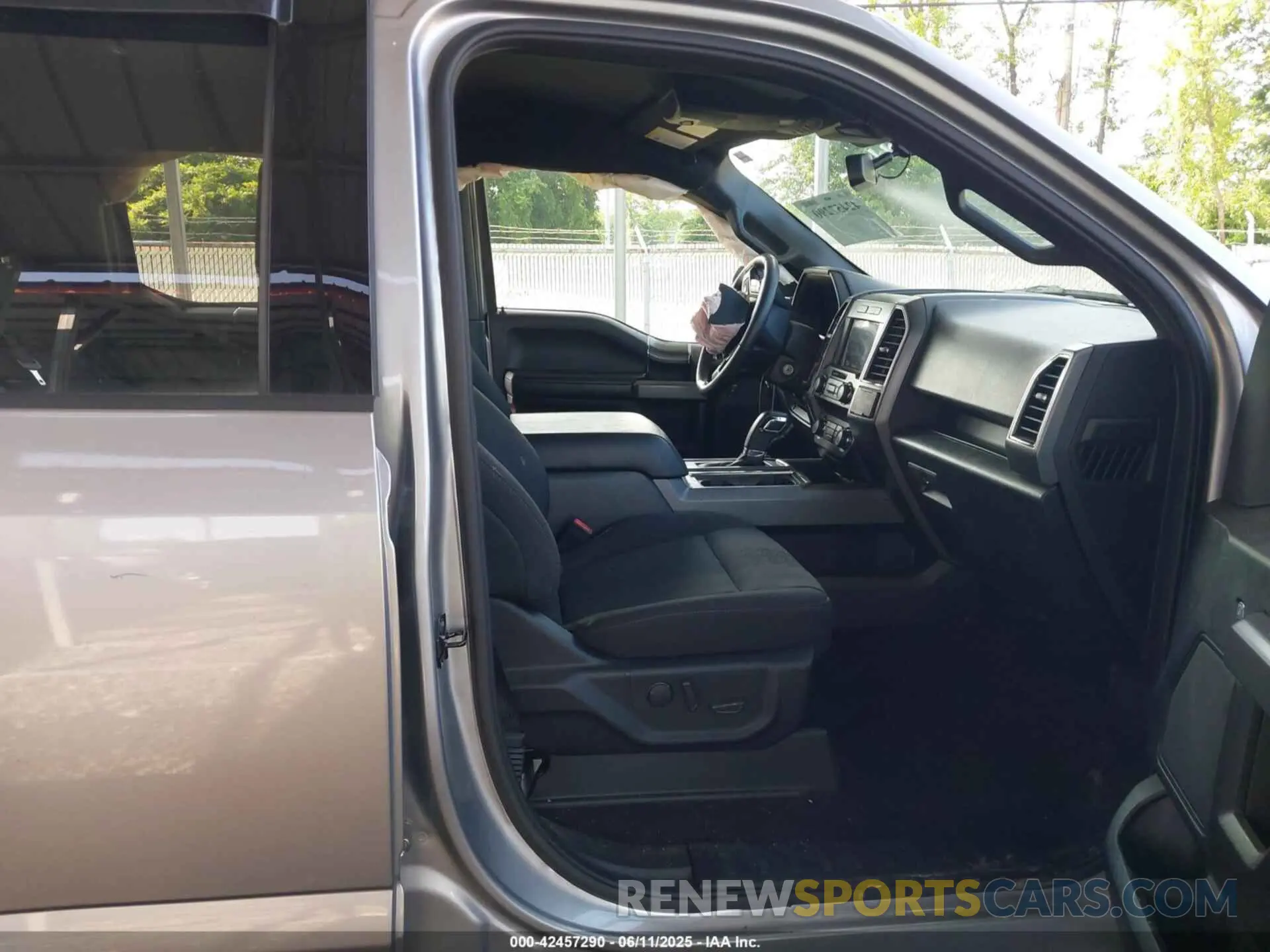 5 Photograph of a damaged car 1FTEW1CP0LFC70656 FORD F-150 2020