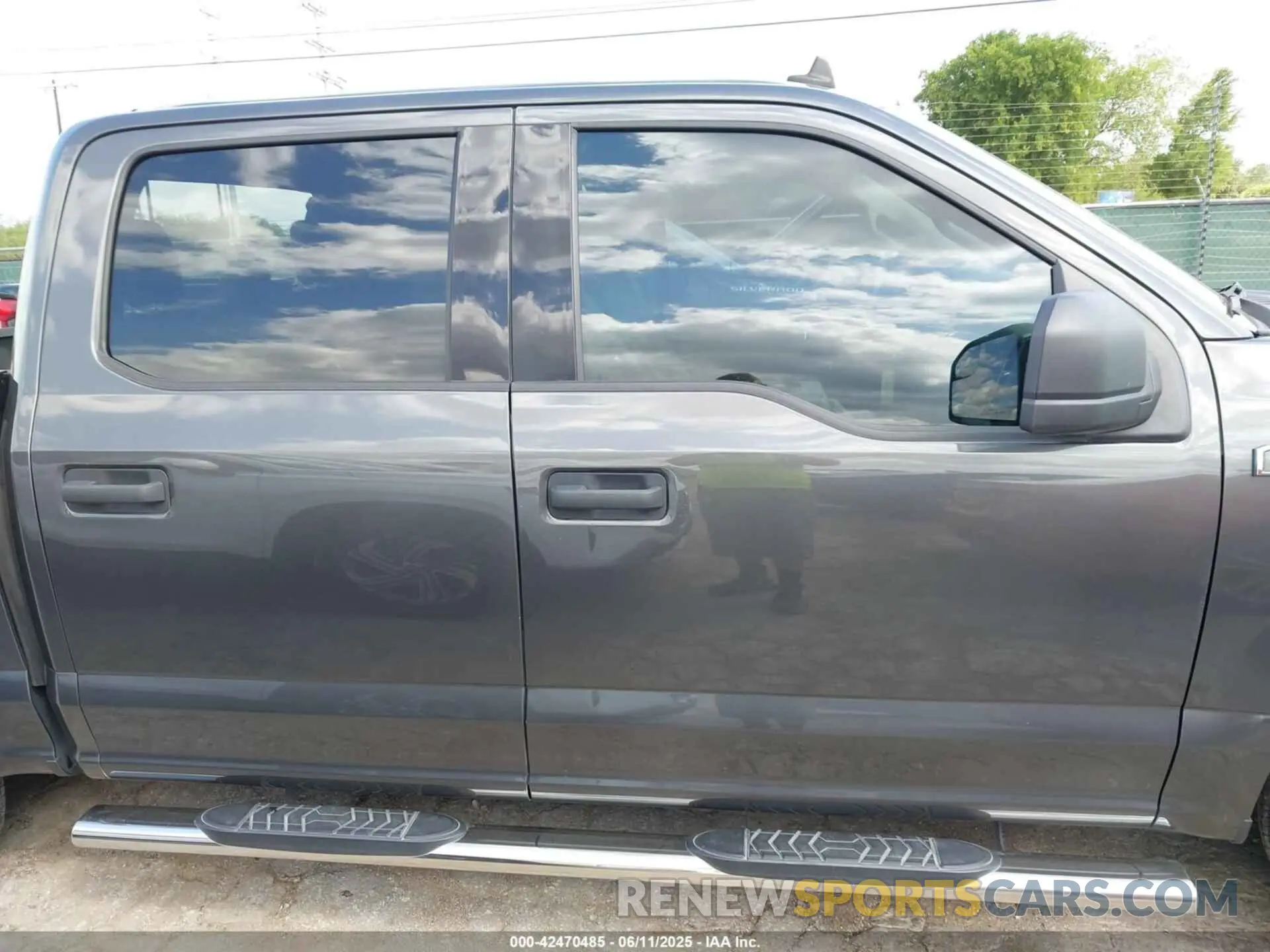 13 Photograph of a damaged car 1FTEW1CP0LKE60691 FORD F-150 2020