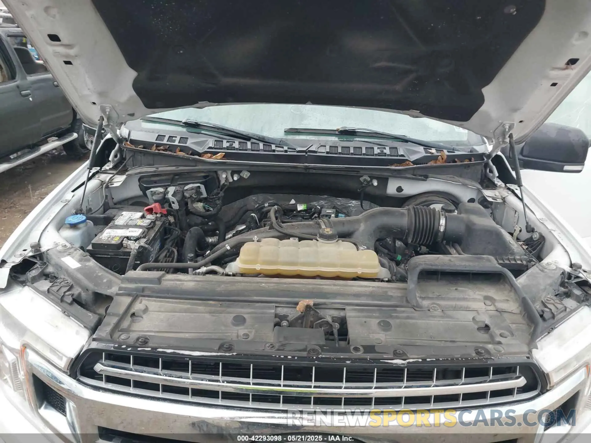 10 Photograph of a damaged car 1FTEW1CP3LFA33952 FORD F-150 2020