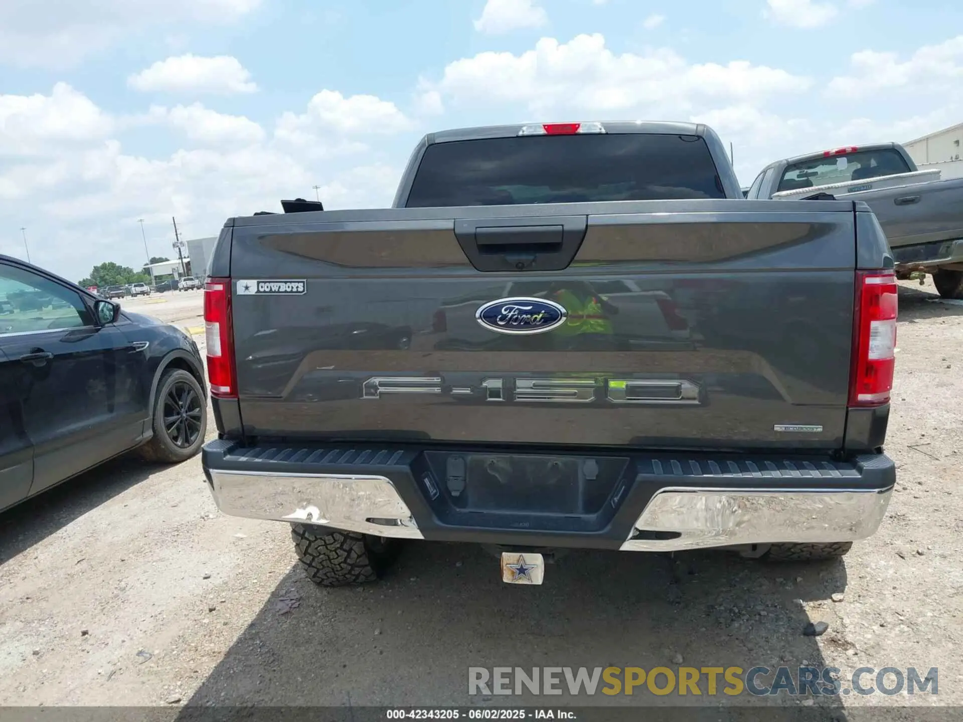 16 Photograph of a damaged car 1FTEW1CP3LKD16326 FORD F-150 2020