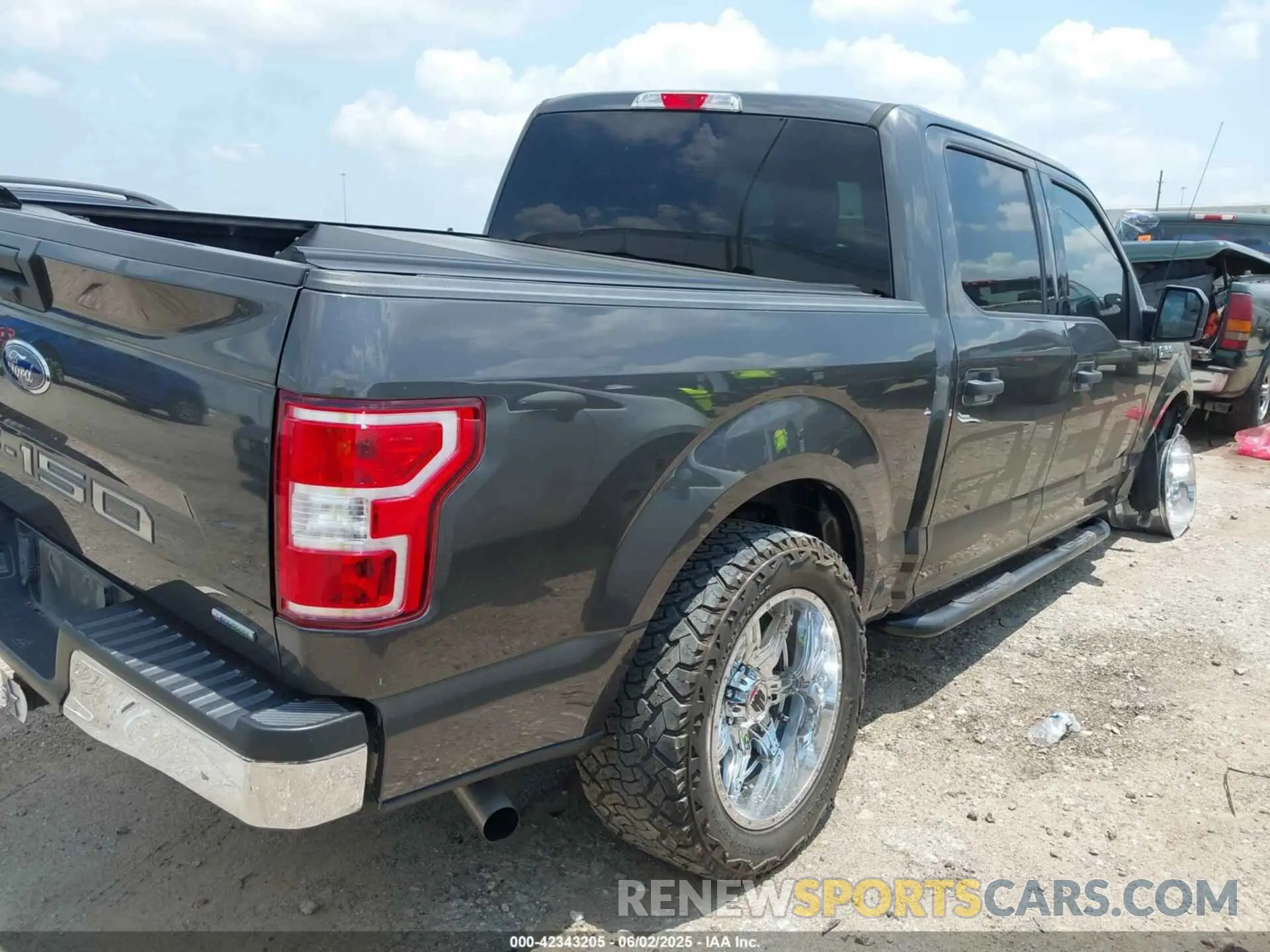 4 Photograph of a damaged car 1FTEW1CP3LKD16326 FORD F-150 2020