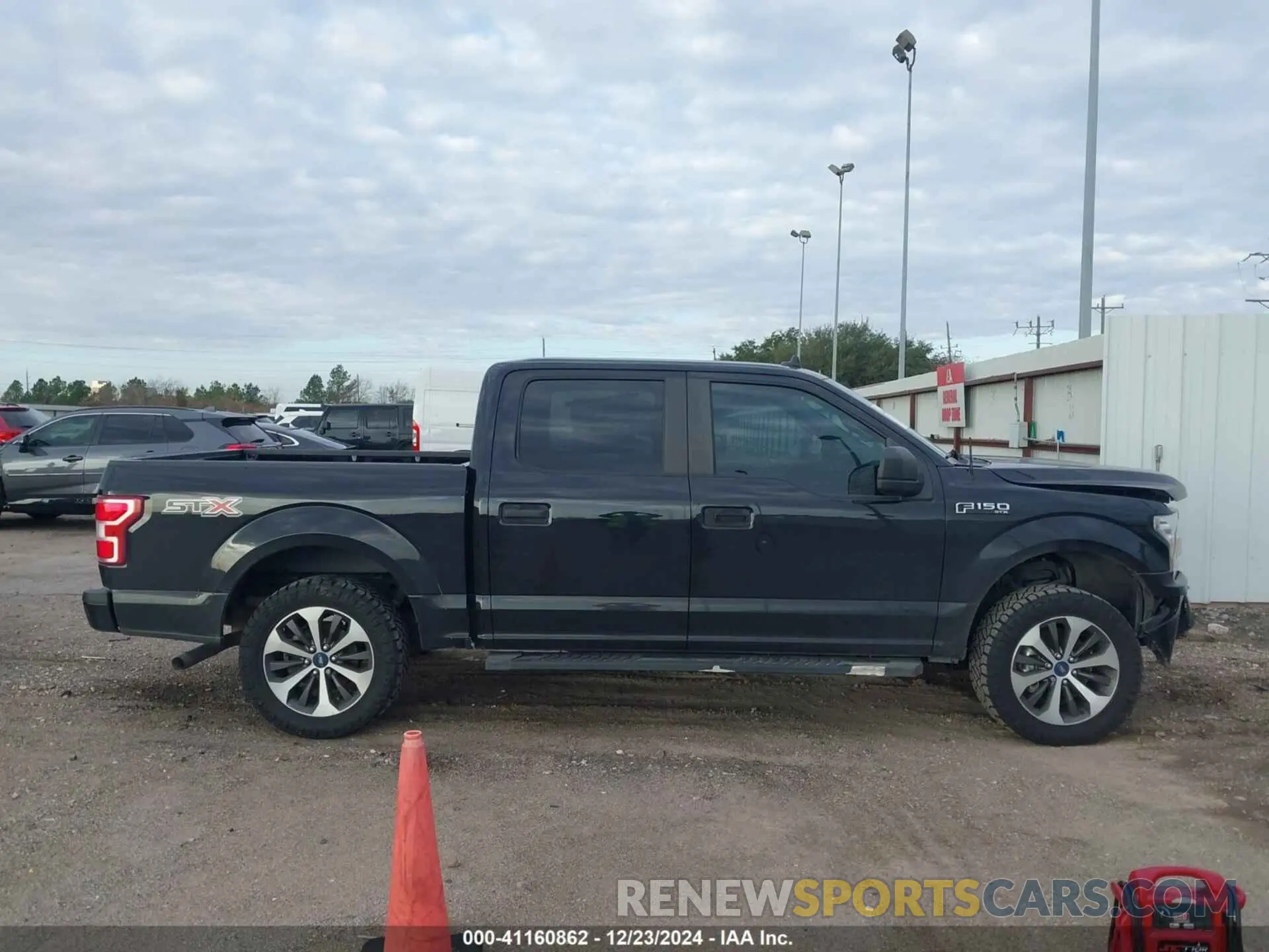 14 Photograph of a damaged car 1FTEW1CP7LKE35609 FORD F-150 2020