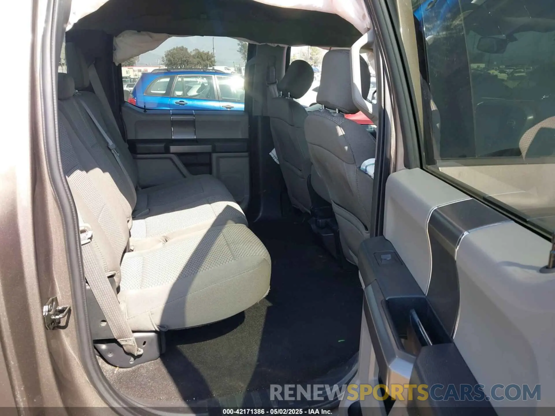 8 Photograph of a damaged car 1FTEW1CPXLFA39943 FORD F-150 2020