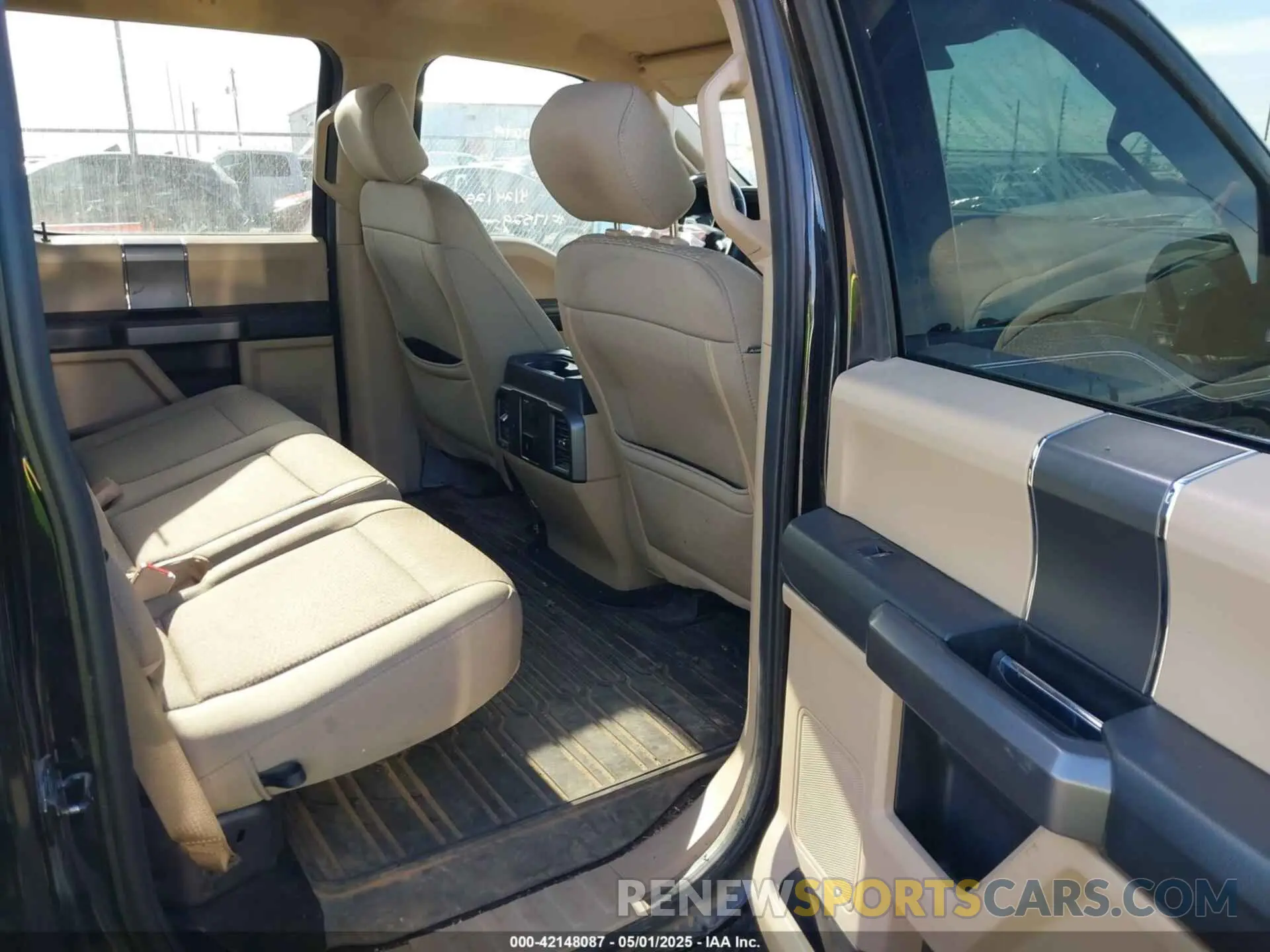 8 Photograph of a damaged car 1FTEW1E41LFA14450 FORD F-150 2020