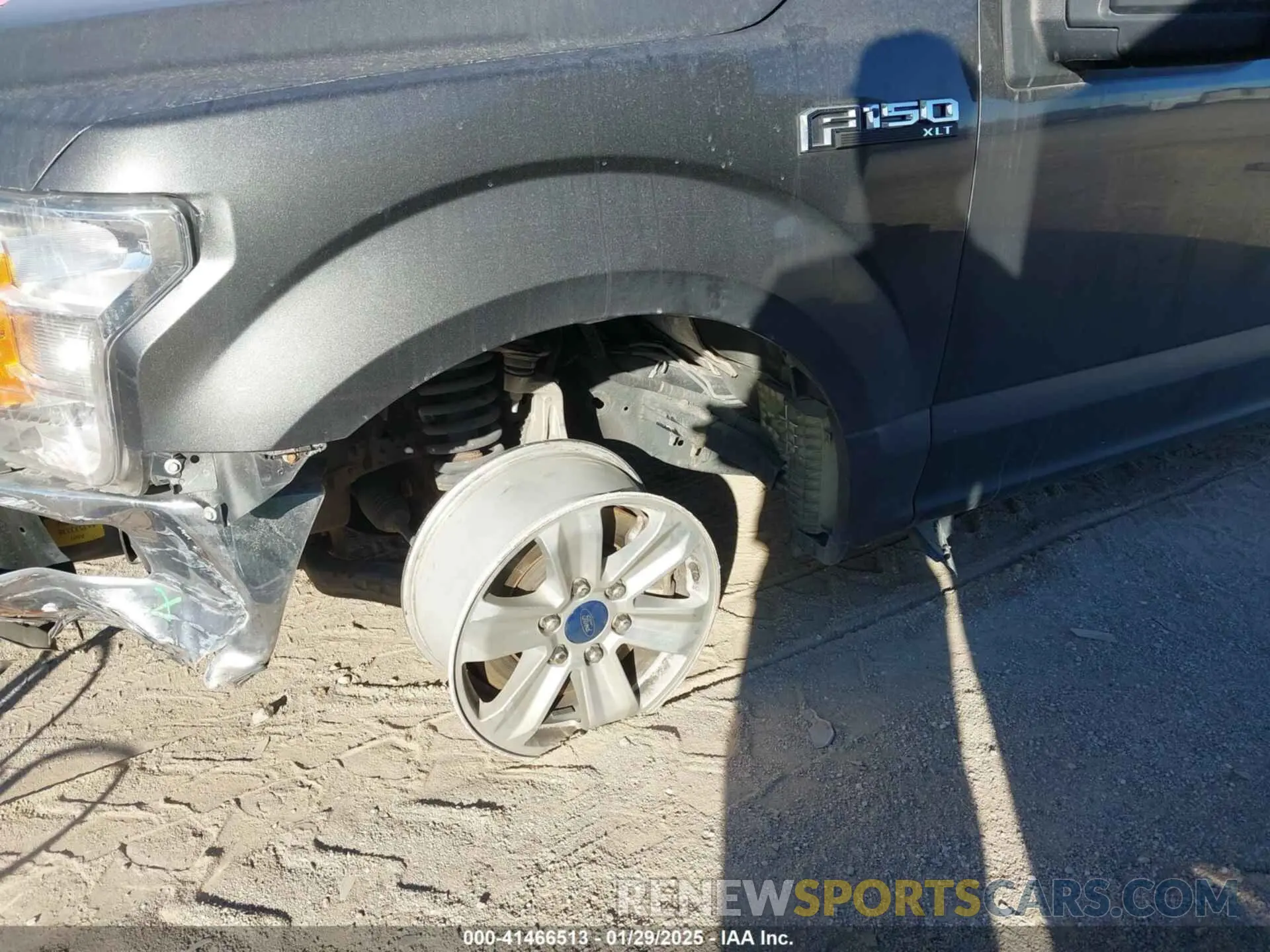 18 Photograph of a damaged car 1FTEW1E41LKD53393 FORD F-150 2020