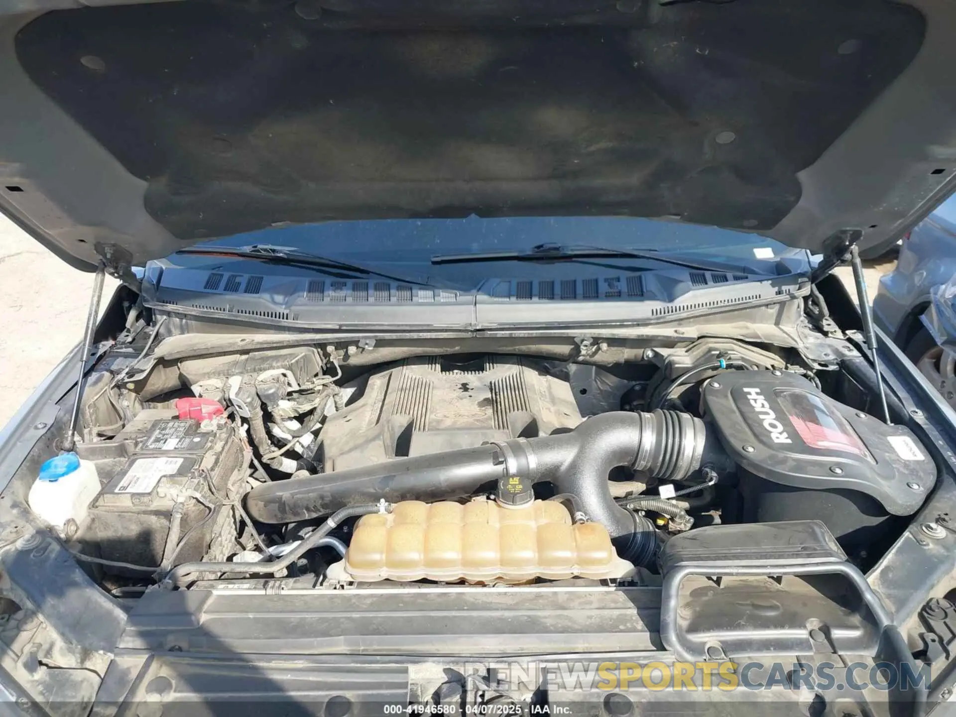 10 Photograph of a damaged car 1FTEW1E42LFA72518 FORD F-150 2020