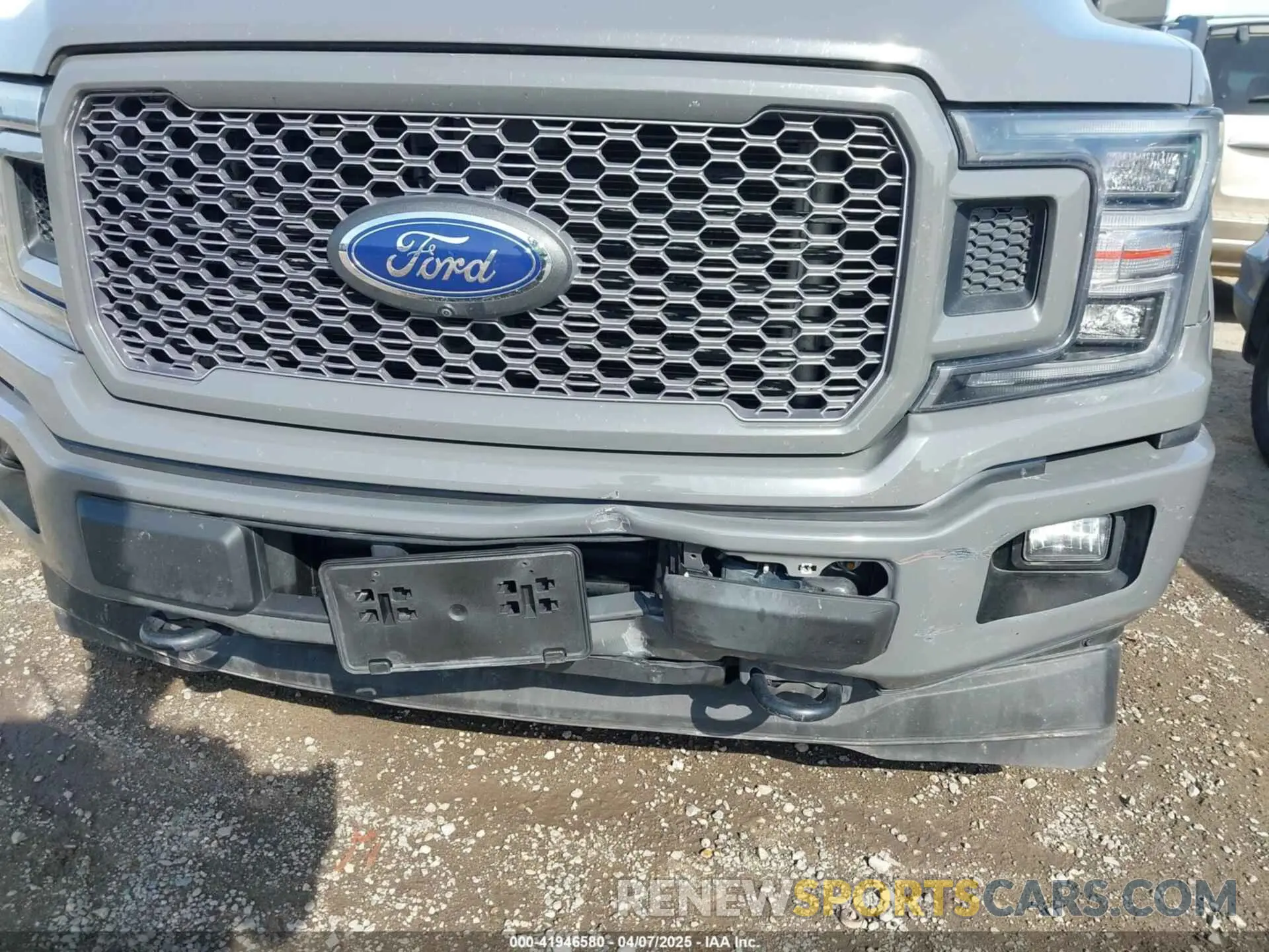 17 Photograph of a damaged car 1FTEW1E42LFA72518 FORD F-150 2020