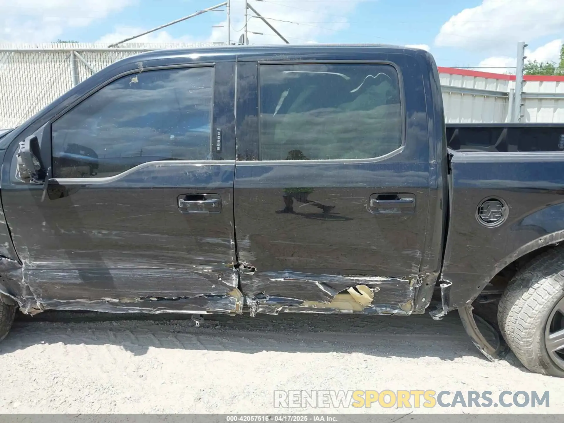 15 Photograph of a damaged car 1FTEW1E42LKF54025 FORD F-150 2020