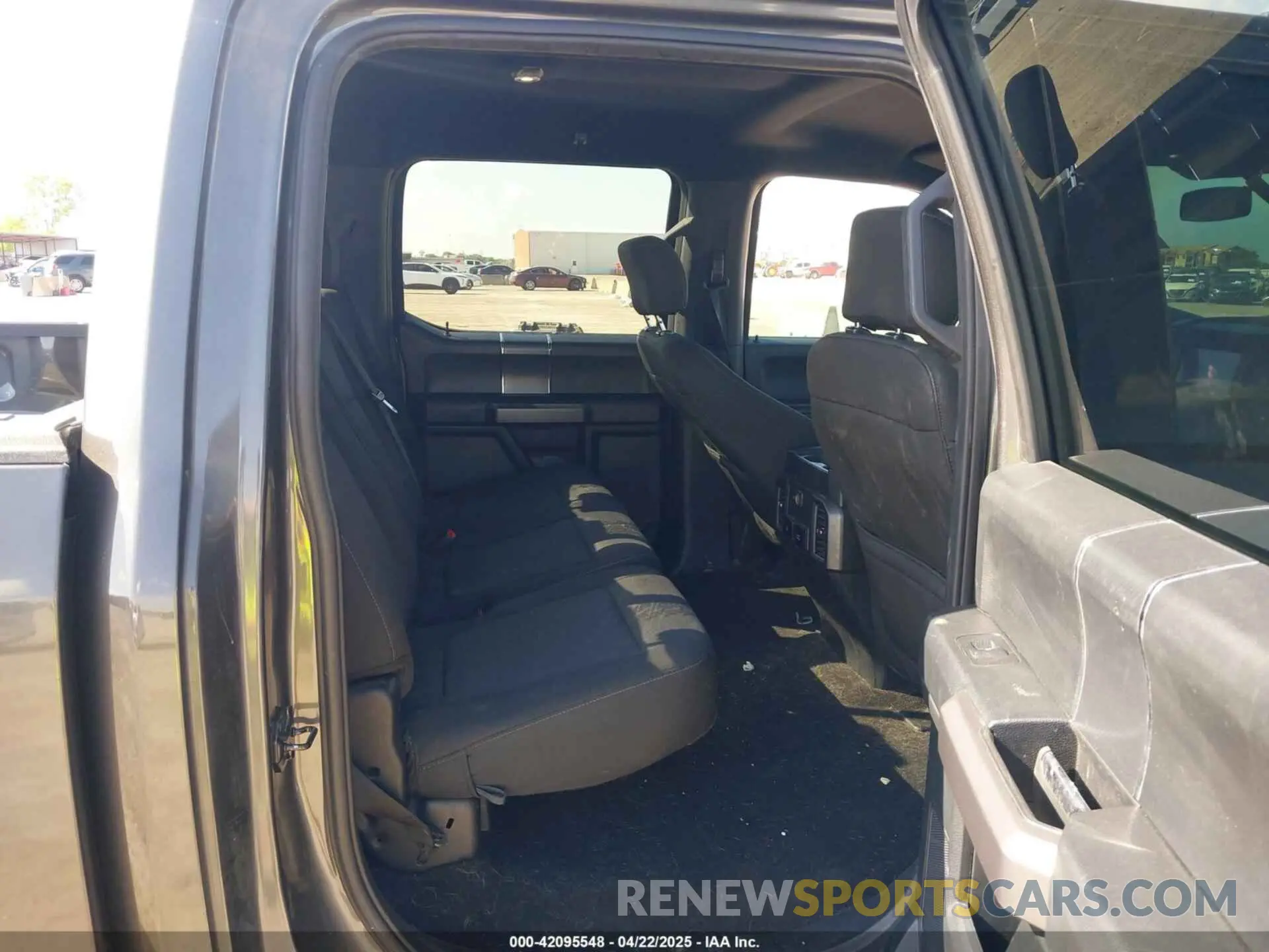 8 Photograph of a damaged car 1FTEW1E43LKE34606 FORD F-150 2020