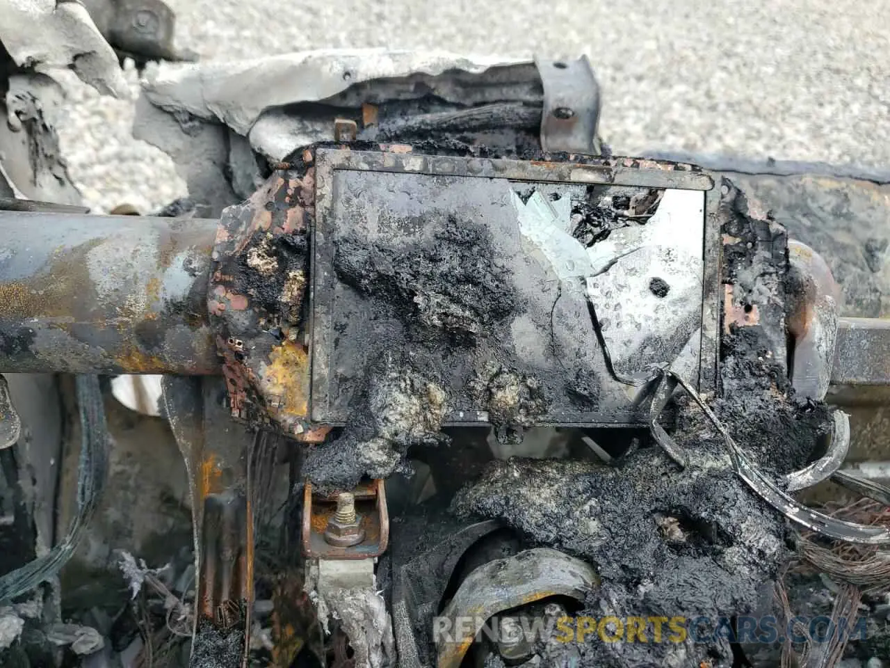9 Photograph of a damaged car 1FTEW1E44LFB76976 FORD F-150 2020