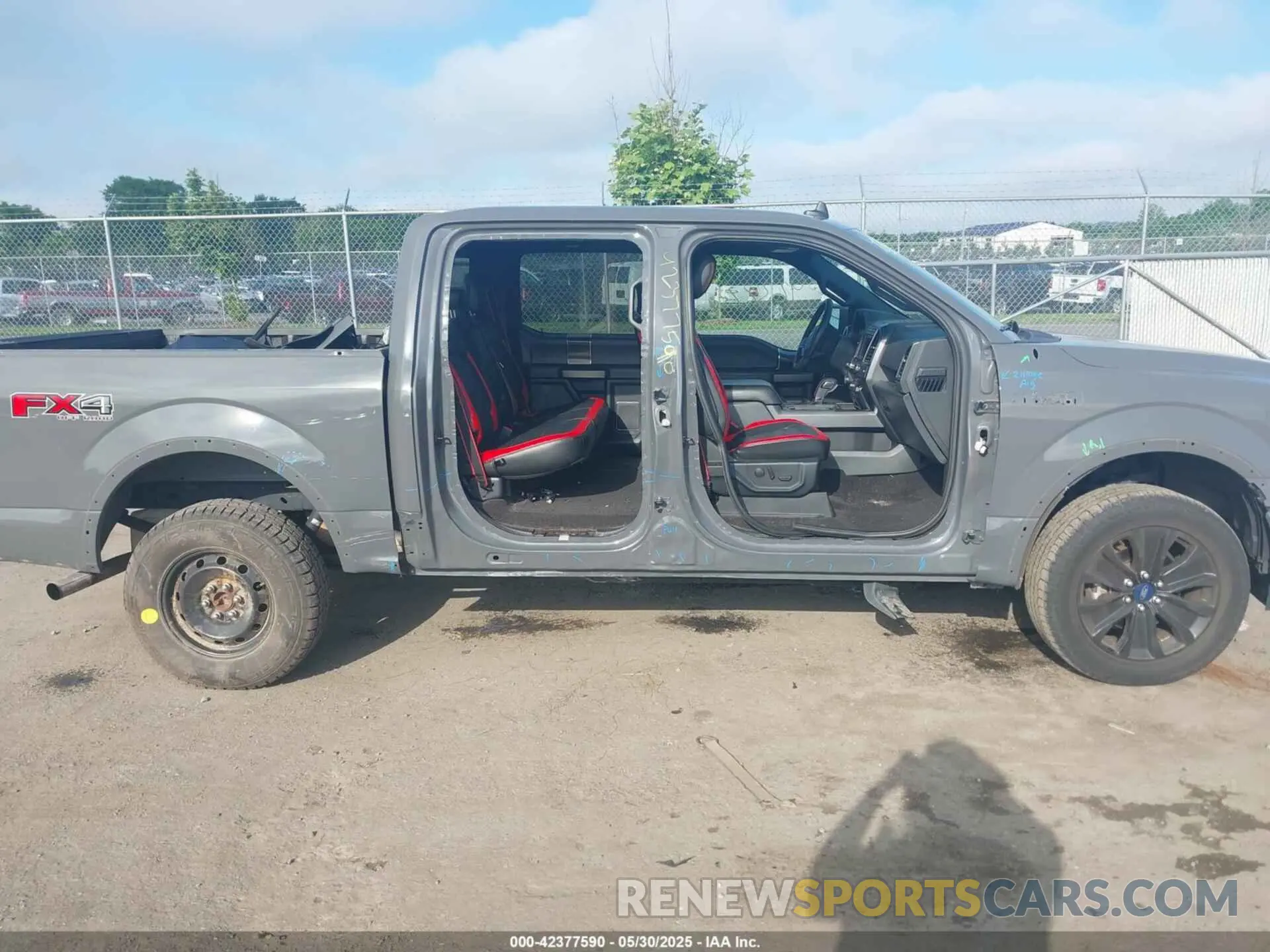 14 Photograph of a damaged car 1FTEW1E45LFC01030 FORD F-150 2020