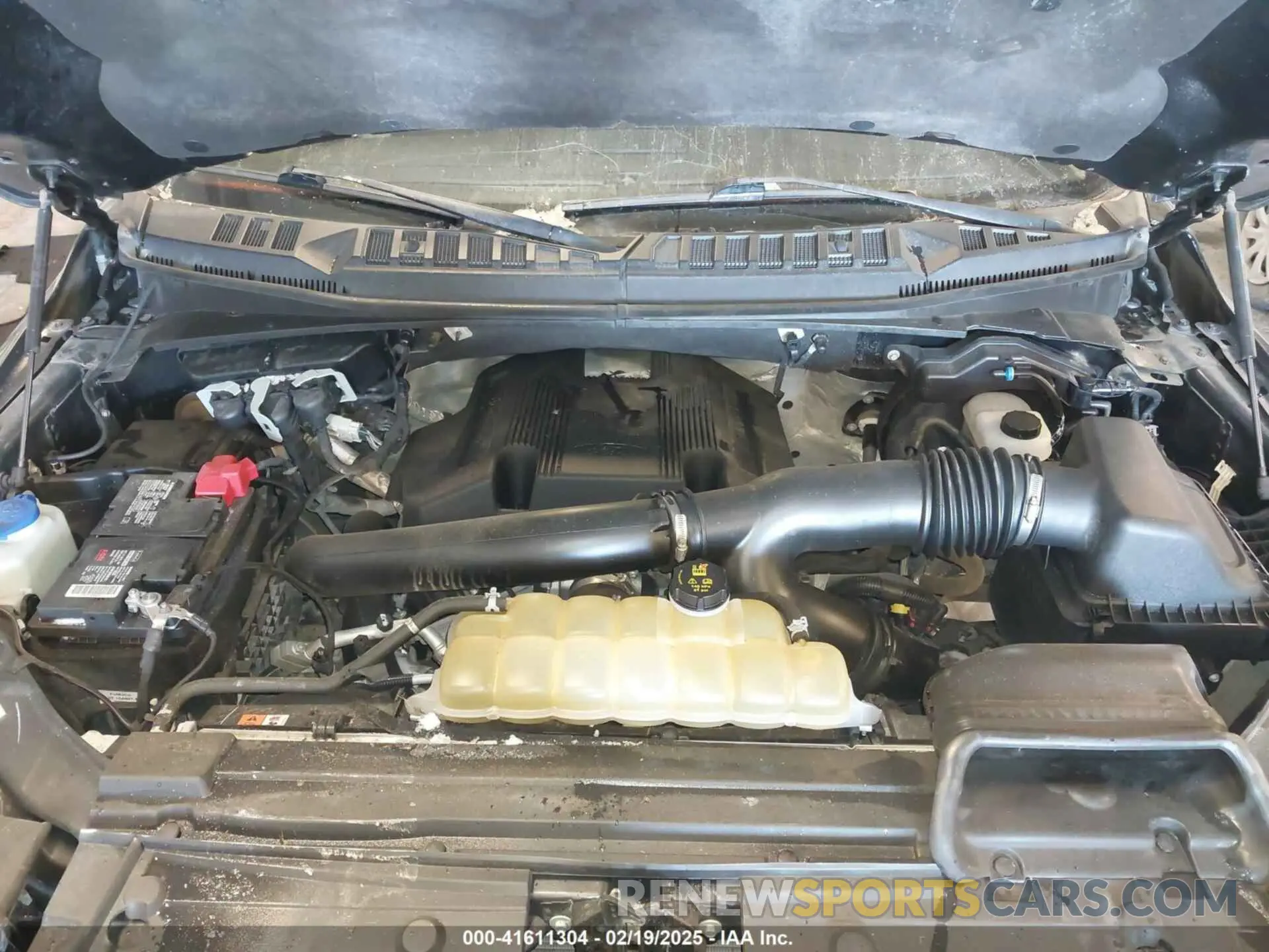 10 Photograph of a damaged car 1FTEW1E46LFC05572 FORD F-150 2020