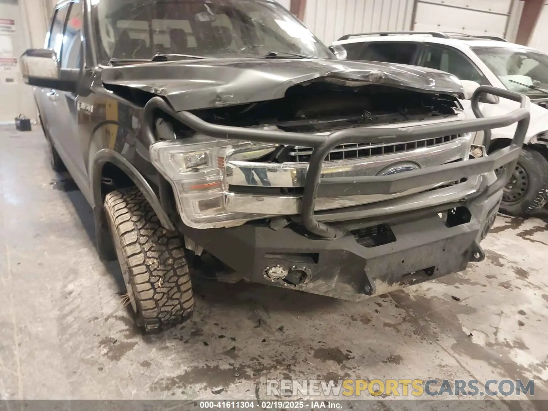 6 Photograph of a damaged car 1FTEW1E46LFC05572 FORD F-150 2020