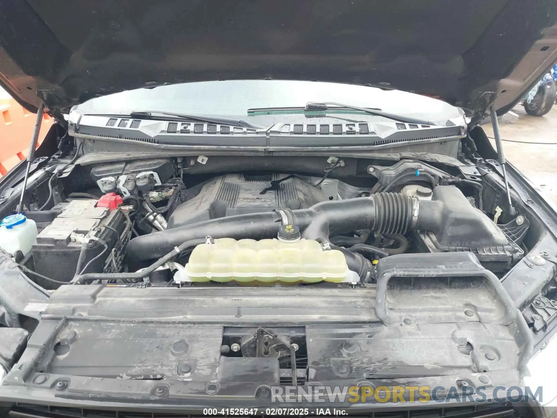 10 Photograph of a damaged car 1FTEW1E47LKD57237 FORD F-150 2020