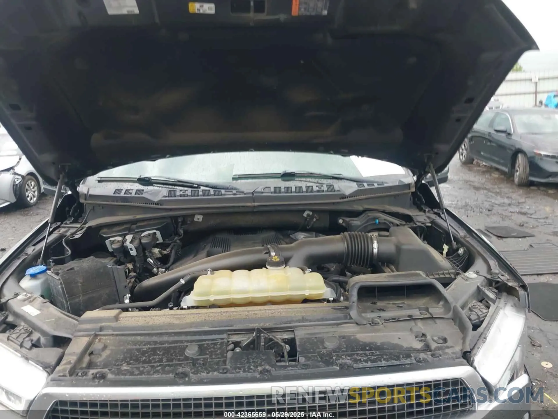 10 Photograph of a damaged car 1FTEW1E48LFB47125 FORD F-150 2020