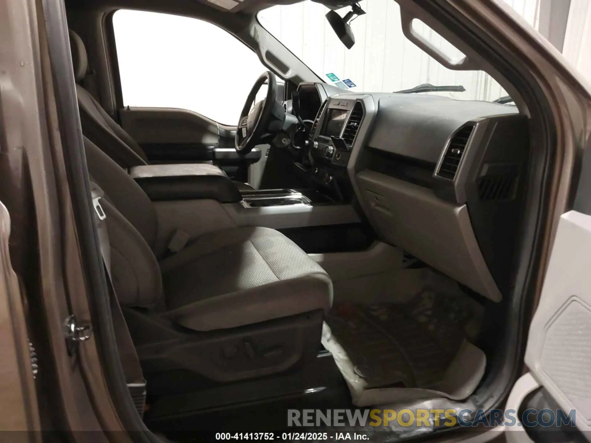 5 Photograph of a damaged car 1FTEW1E48LKD39717 FORD F-150 2020