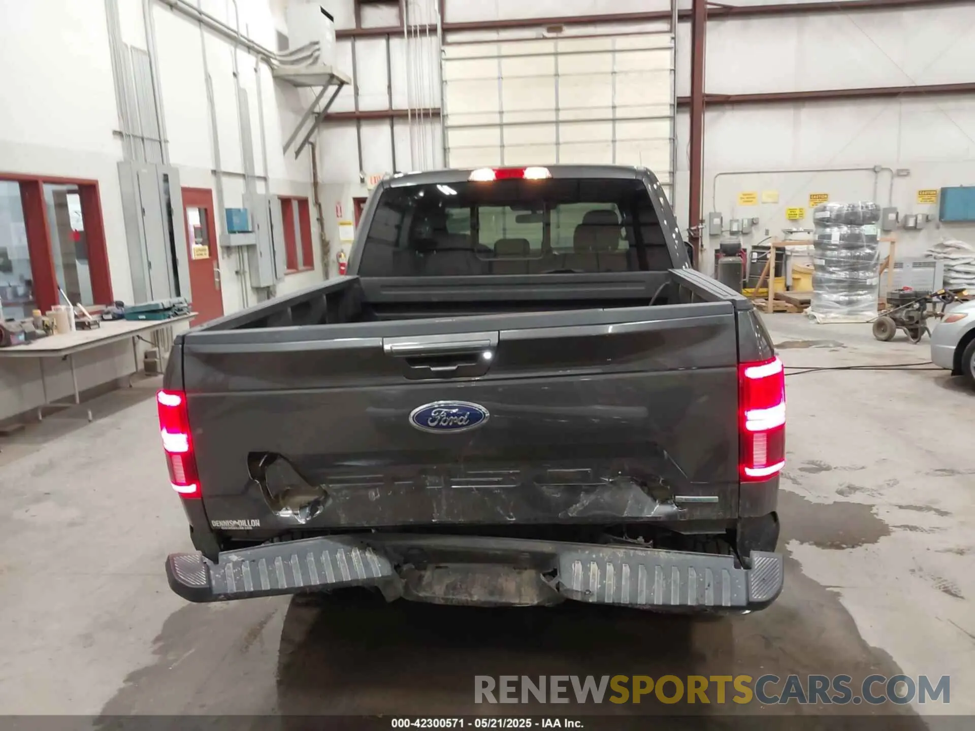 16 Photograph of a damaged car 1FTEW1E49LKD32596 FORD F-150 2020