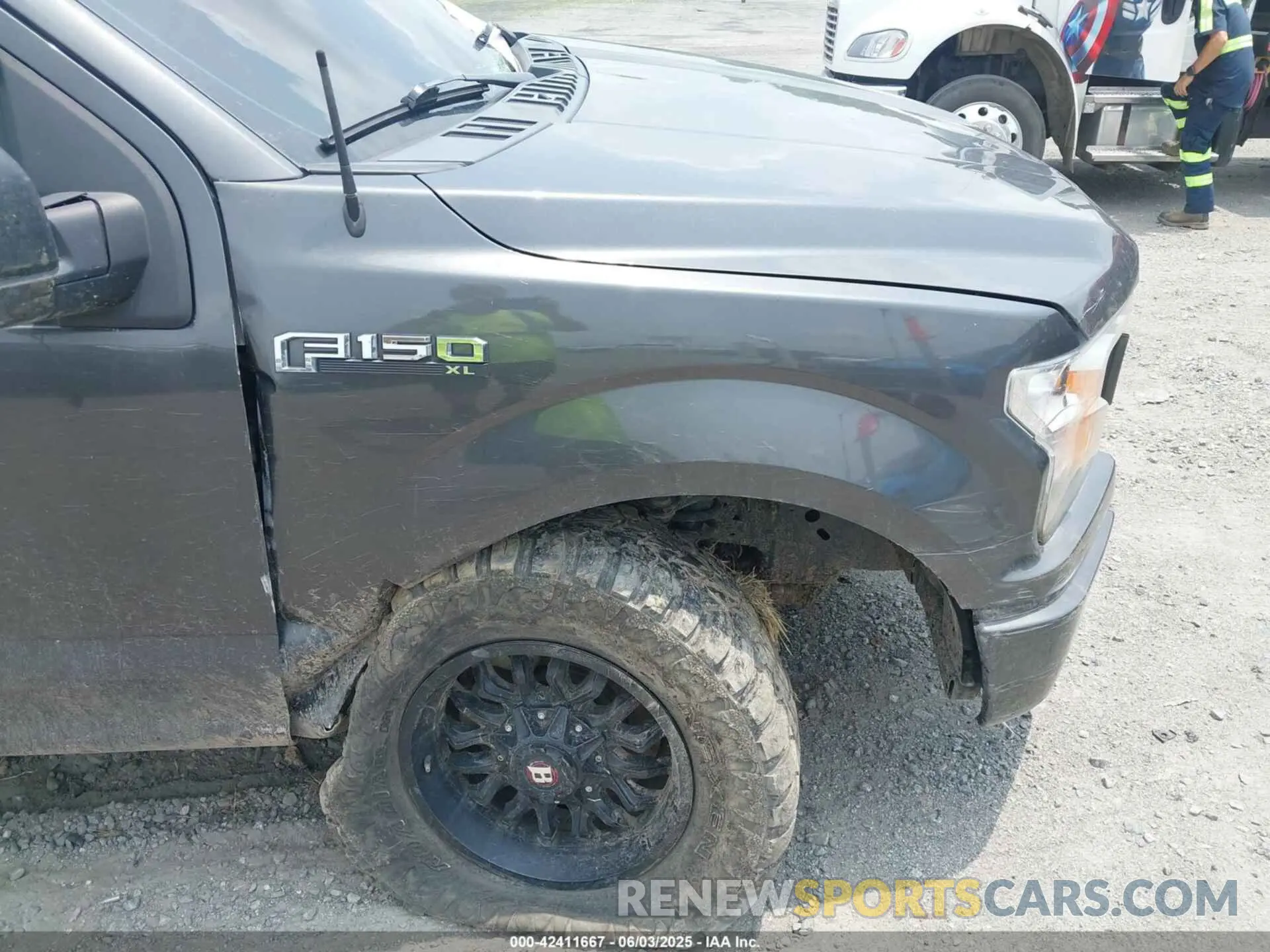 17 Photograph of a damaged car 1FTEW1E50LKE69077 FORD F-150 2020