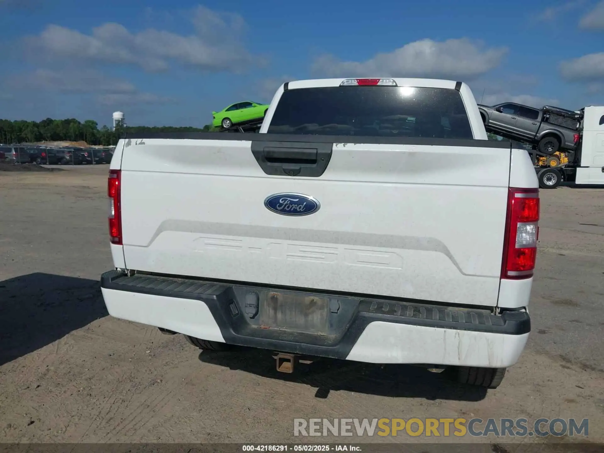 17 Photograph of a damaged car 1FTEW1E51LKD56934 FORD F-150 2020