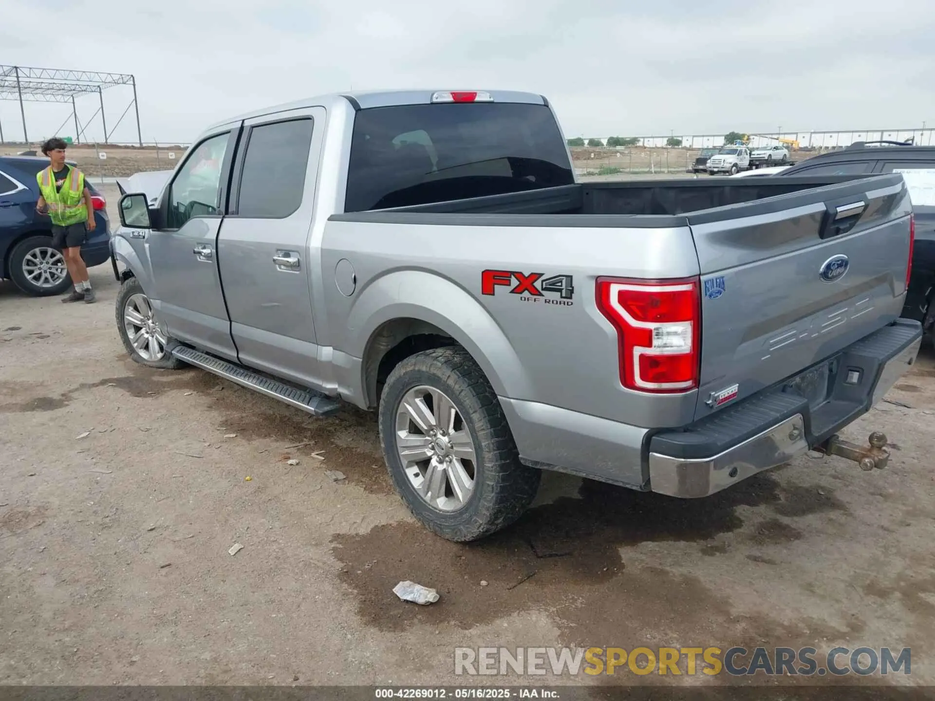 3 Photograph of a damaged car 1FTEW1E52LFA37924 FORD F-150 2020