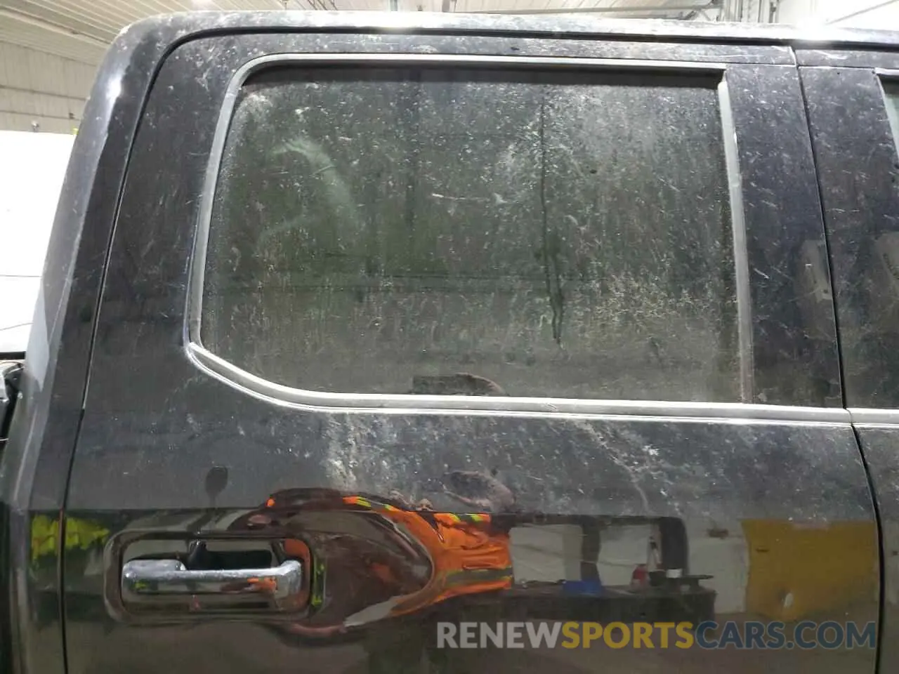 10 Photograph of a damaged car 1FTEW1E55LFB49942 FORD F-150 2020