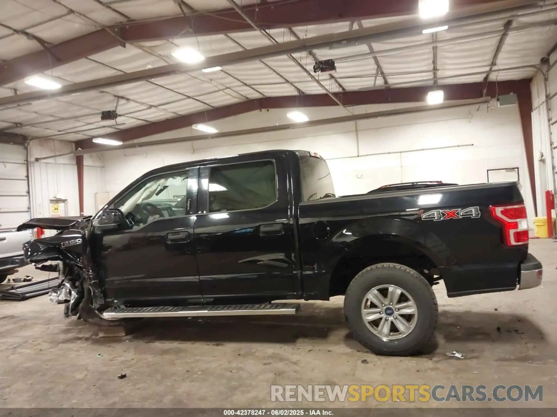 15 Photograph of a damaged car 1FTEW1E55LKD26092 FORD F-150 2020