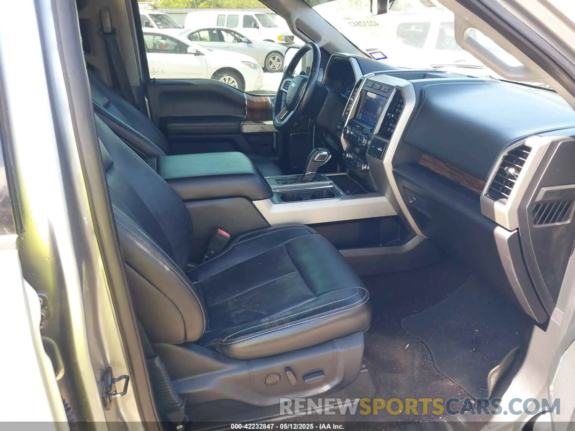 5 Photograph of a damaged car 1FTEW1E56LFA63720 FORD F-150 2020
