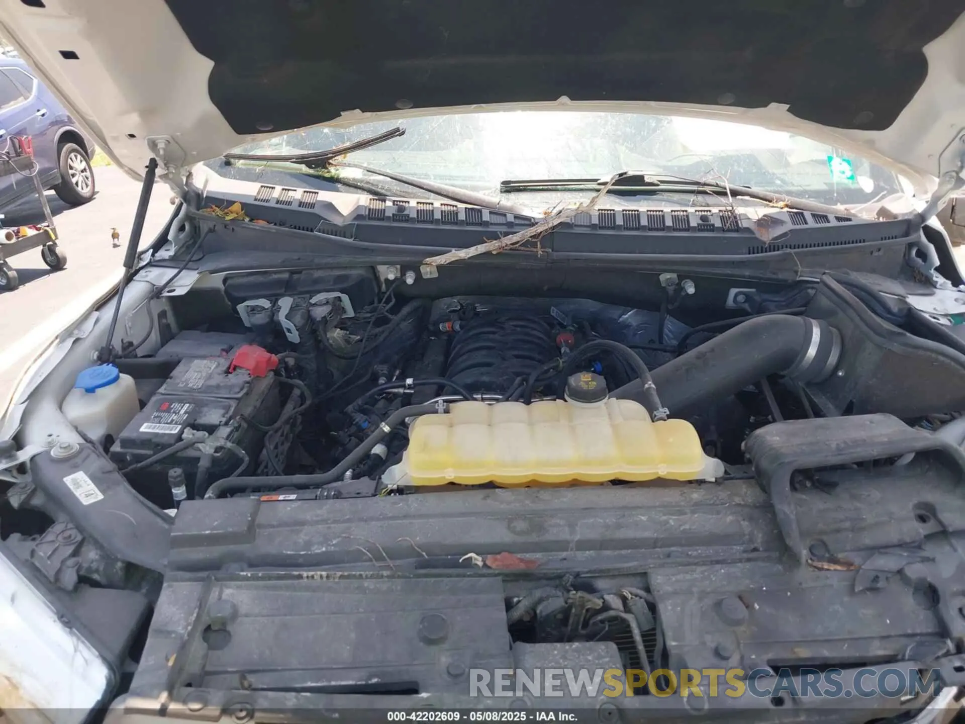 10 Photograph of a damaged car 1FTEW1E57LFC71427 FORD F-150 2020