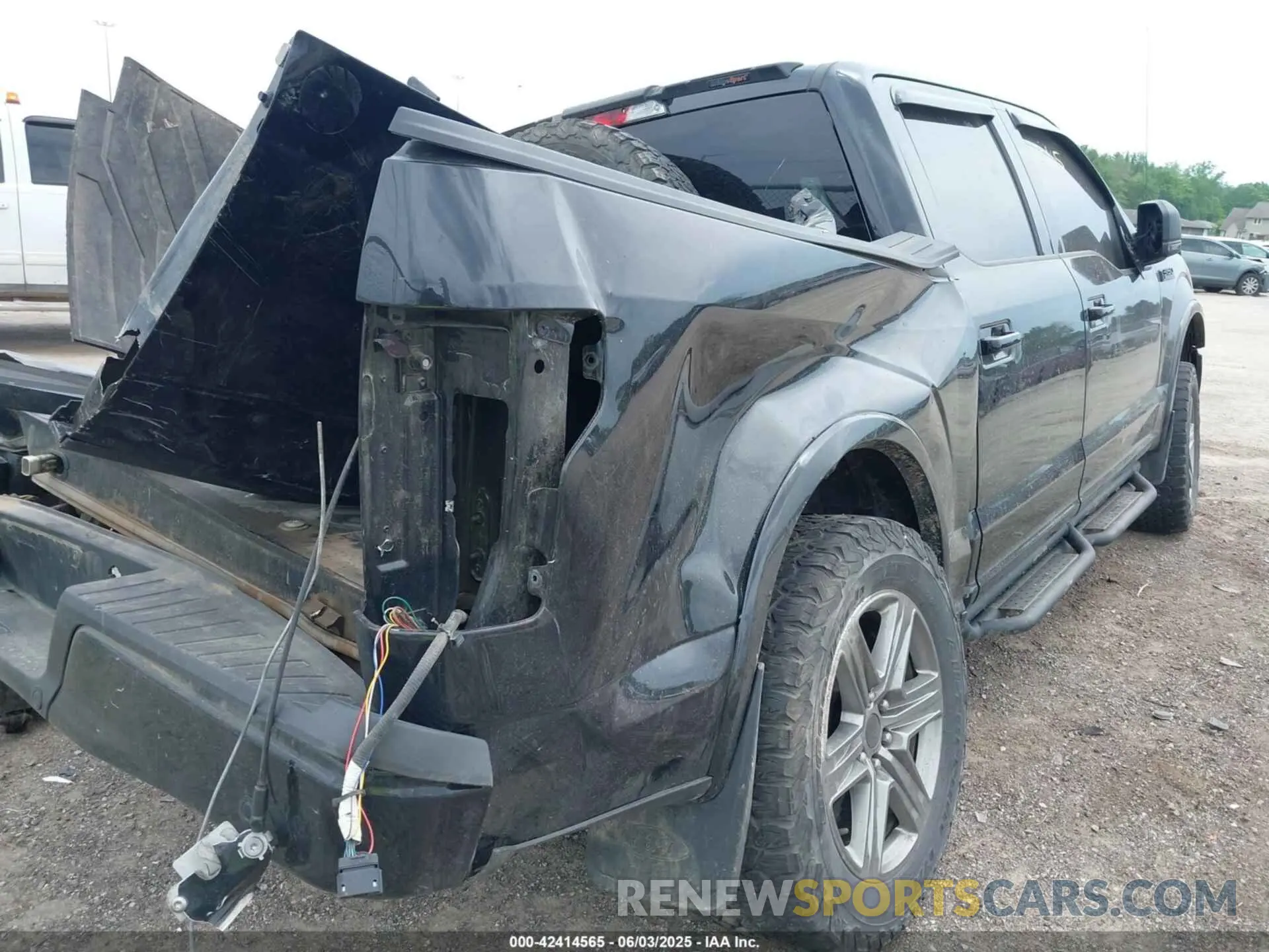 15 Photograph of a damaged car 1FTEW1E58LFA01235 FORD F-150 2020
