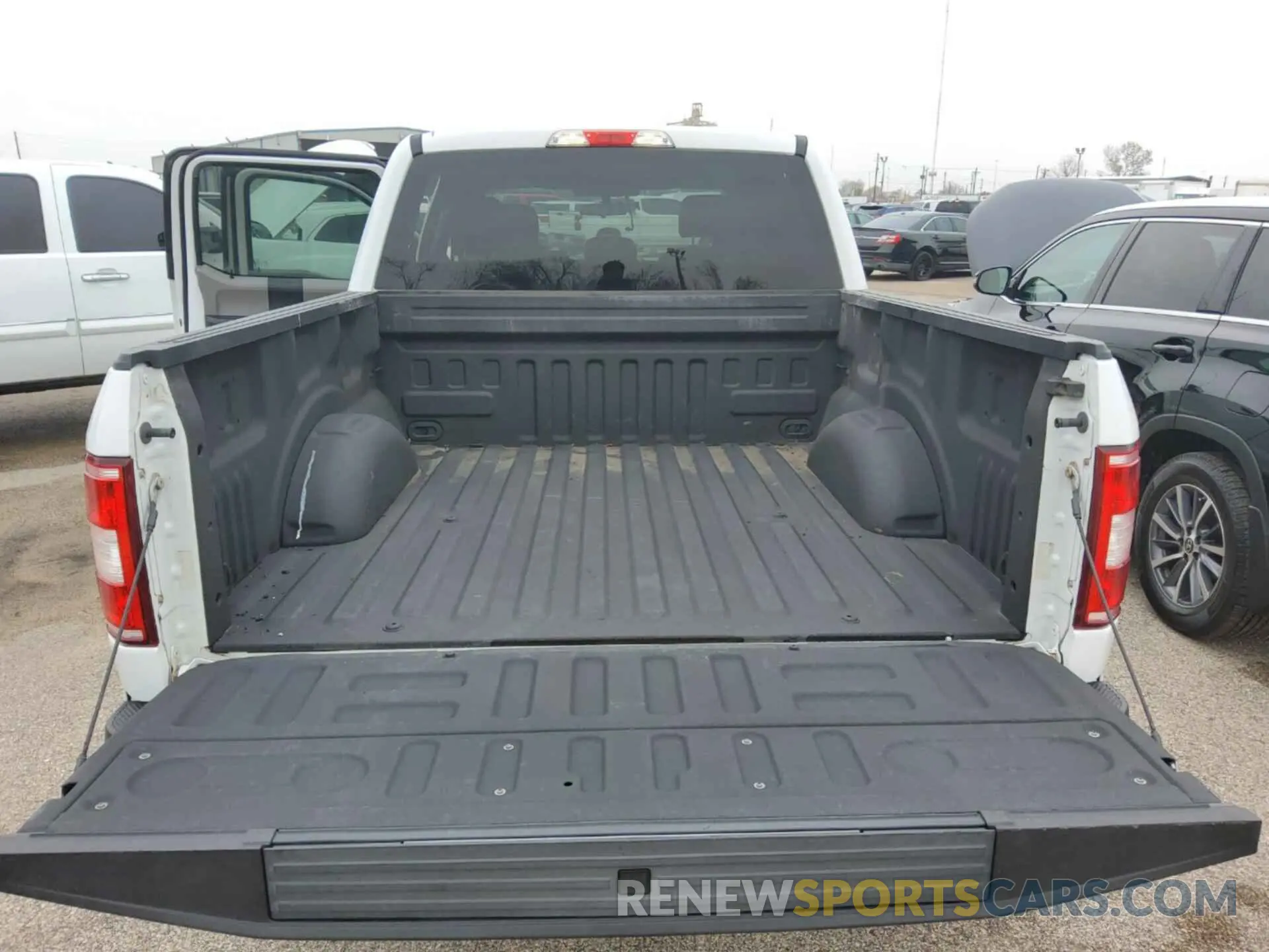 16 Photograph of a damaged car 1FTEW1E58LFA28144 FORD F-150 2020