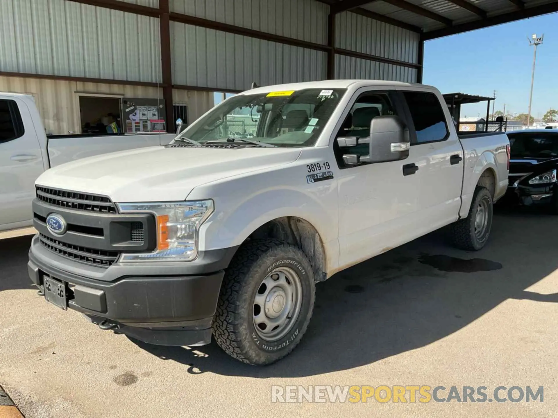 25 Photograph of a damaged car 1FTEW1E58LFA28144 FORD F-150 2020