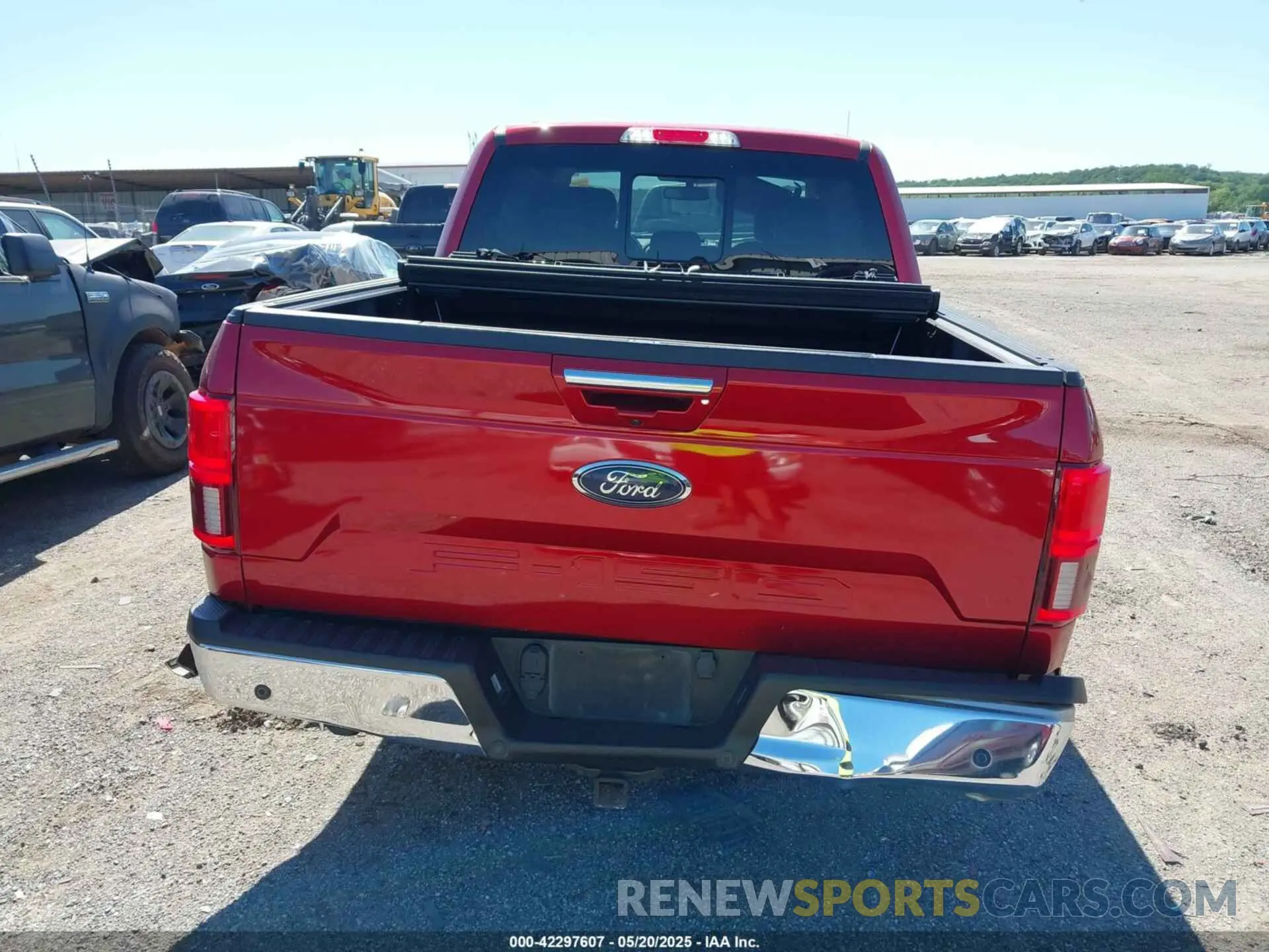 16 Photograph of a damaged car 1FTEW1E58LKD41914 FORD F-150 2020