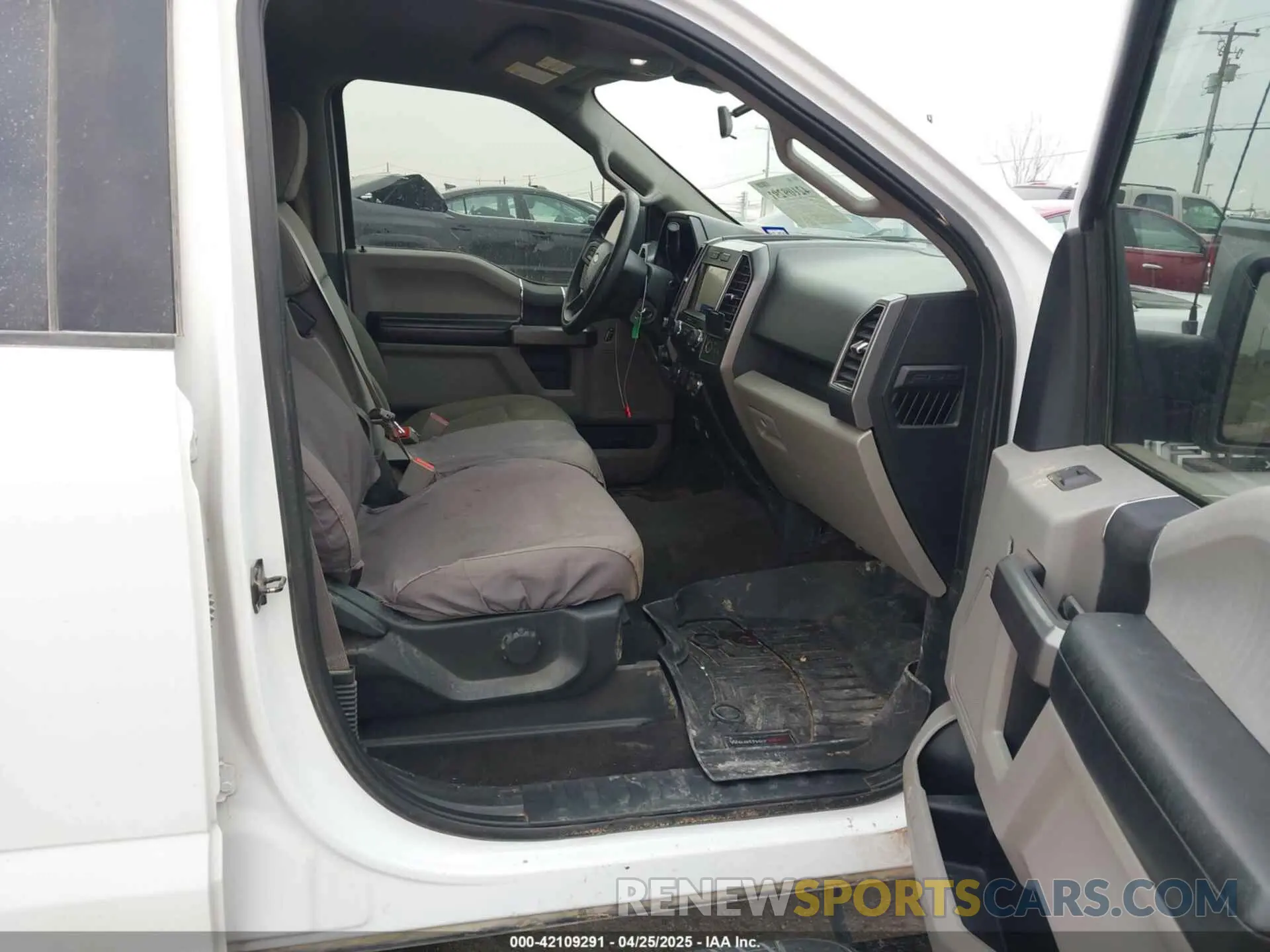 5 Photograph of a damaged car 1FTEW1E58LKD69020 FORD F-150 2020