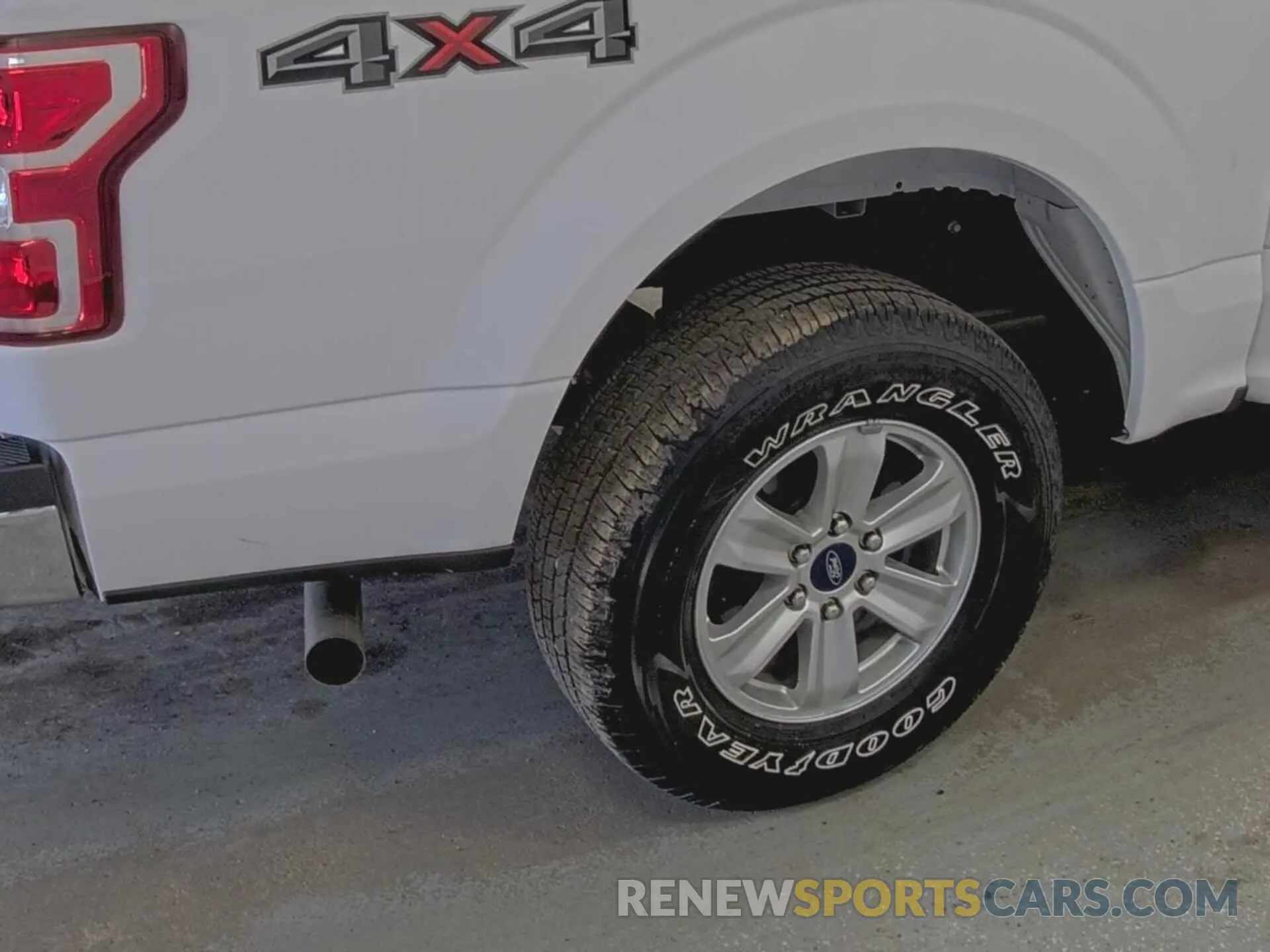 15 Photograph of a damaged car 1FTEW1E59LKE81373 FORD F-150 2020