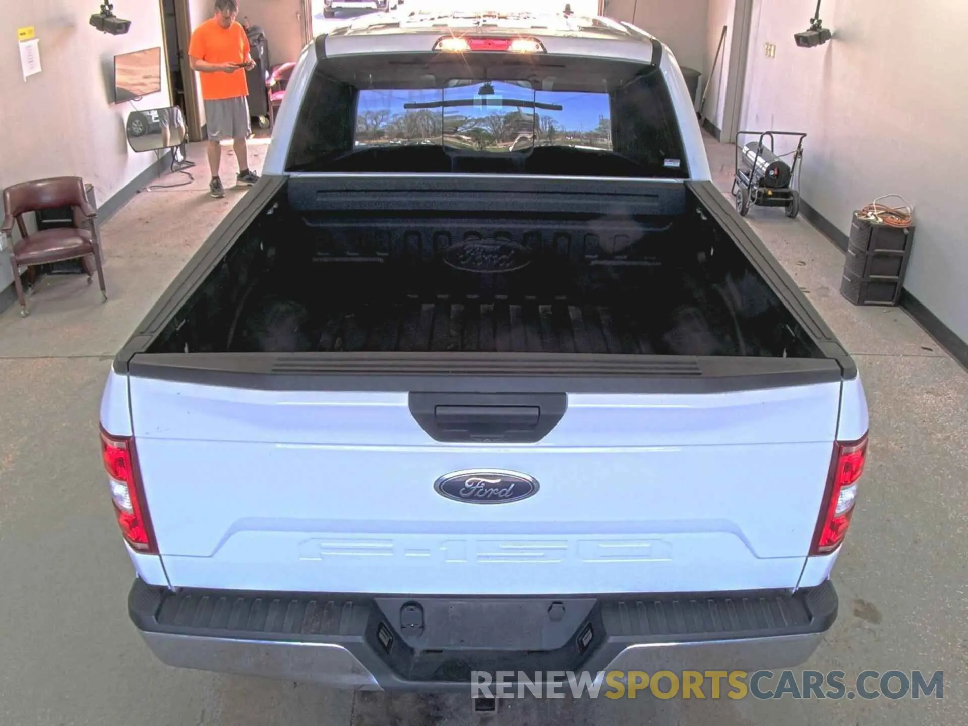 24 Photograph of a damaged car 1FTEW1E59LKE81373 FORD F-150 2020