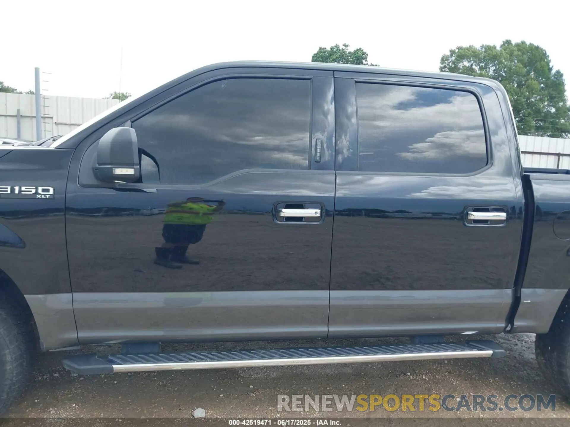 13 Photograph of a damaged car 1FTEW1E59LKE84967 FORD F-150 2020