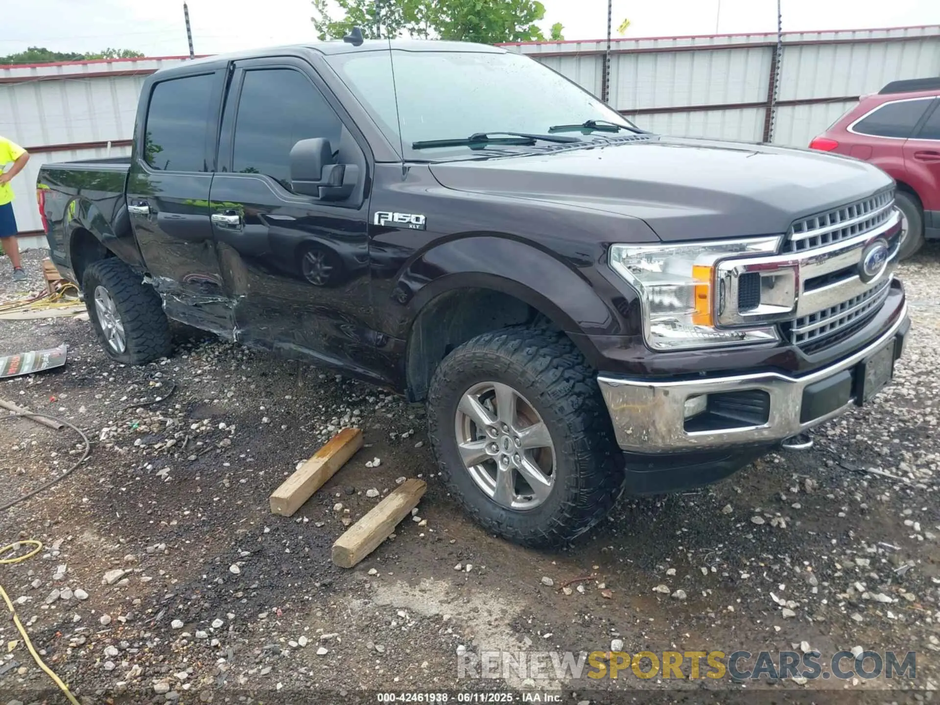 1 Photograph of a damaged car 1FTEW1E5XLFA26833 FORD F-150 2020