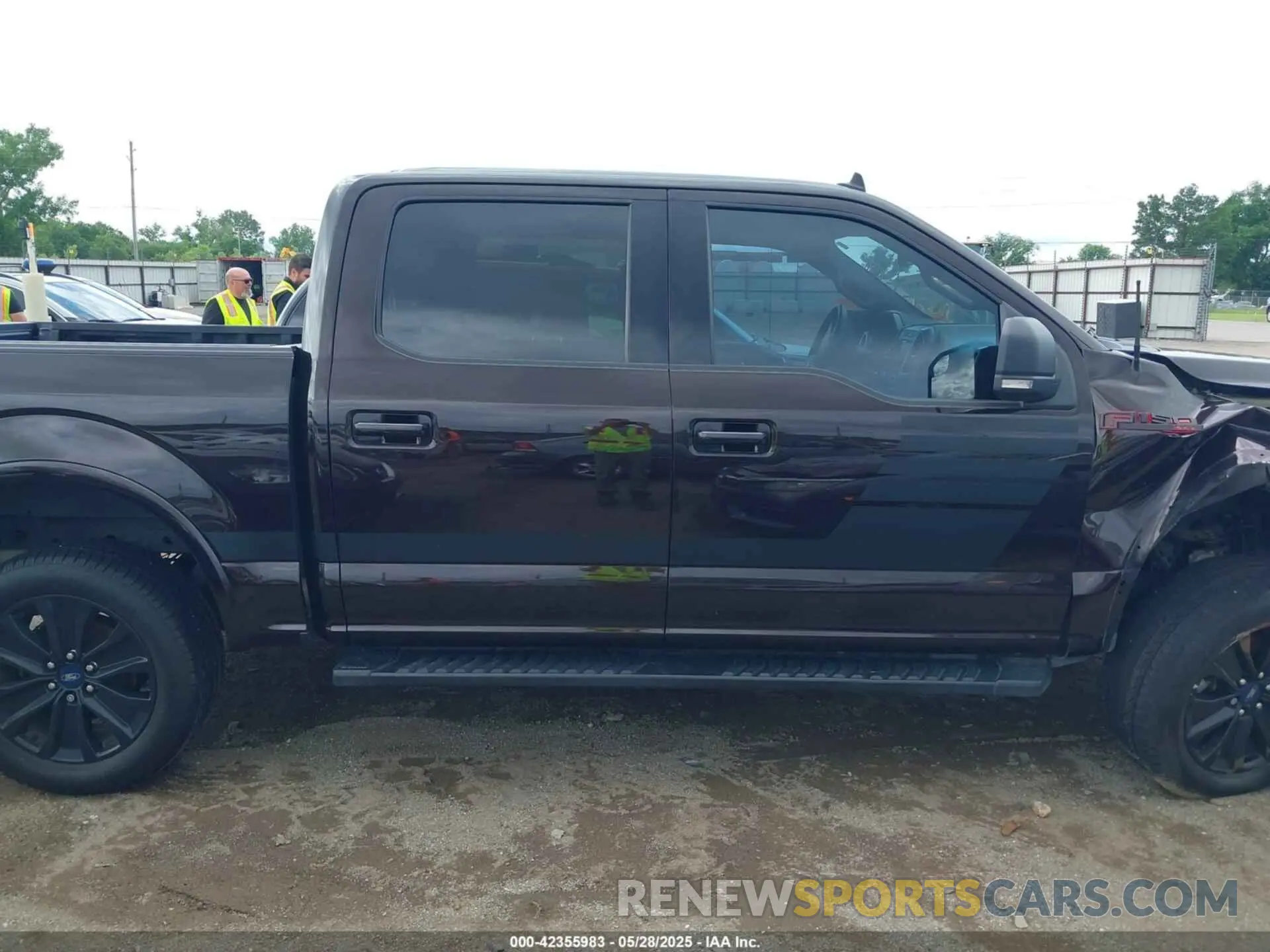 14 Photograph of a damaged car 1FTEW1EP1LFB65251 FORD F-150 2020