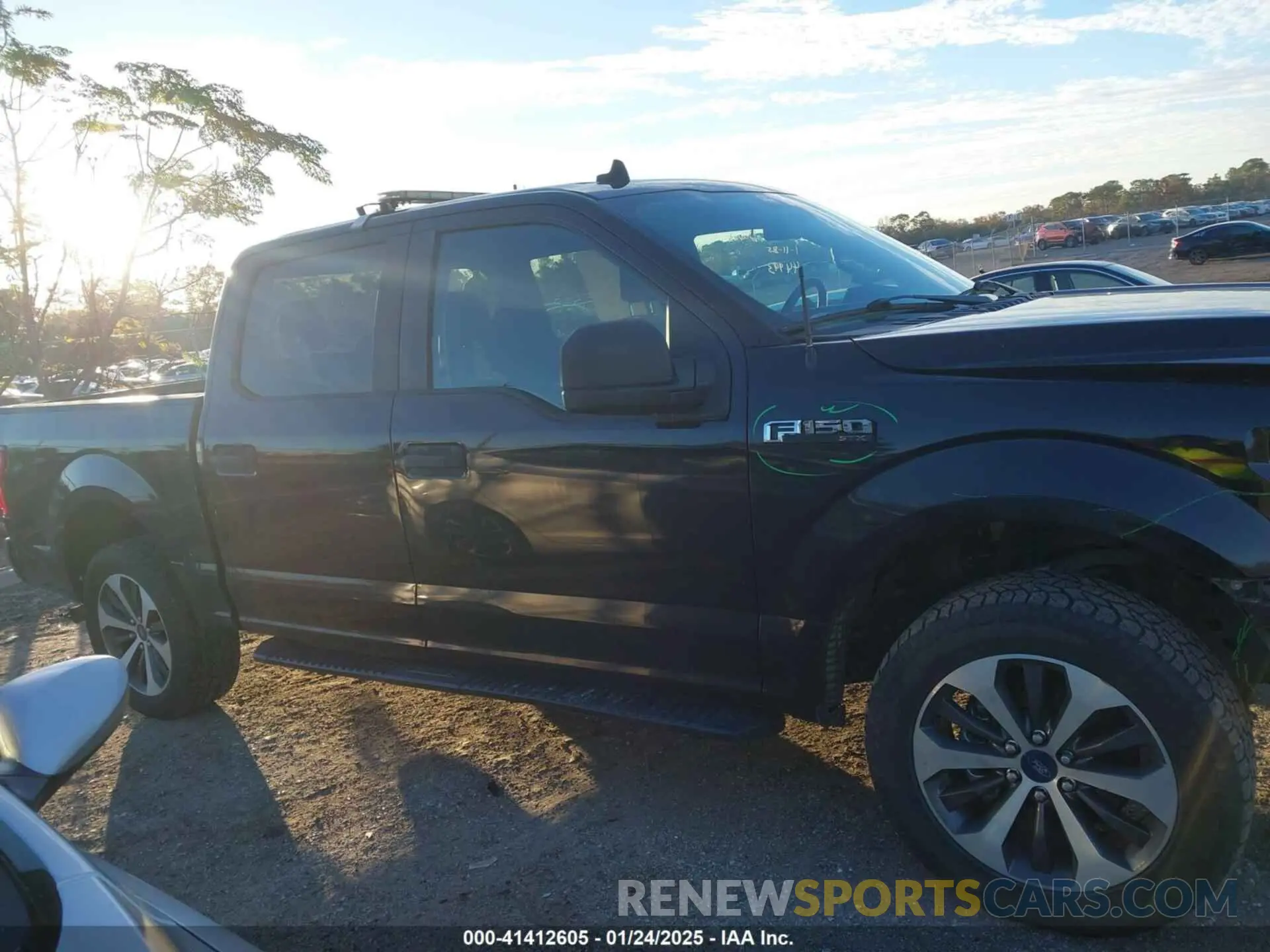 14 Photograph of a damaged car 1FTEW1EP1LKE71115 FORD F-150 2020