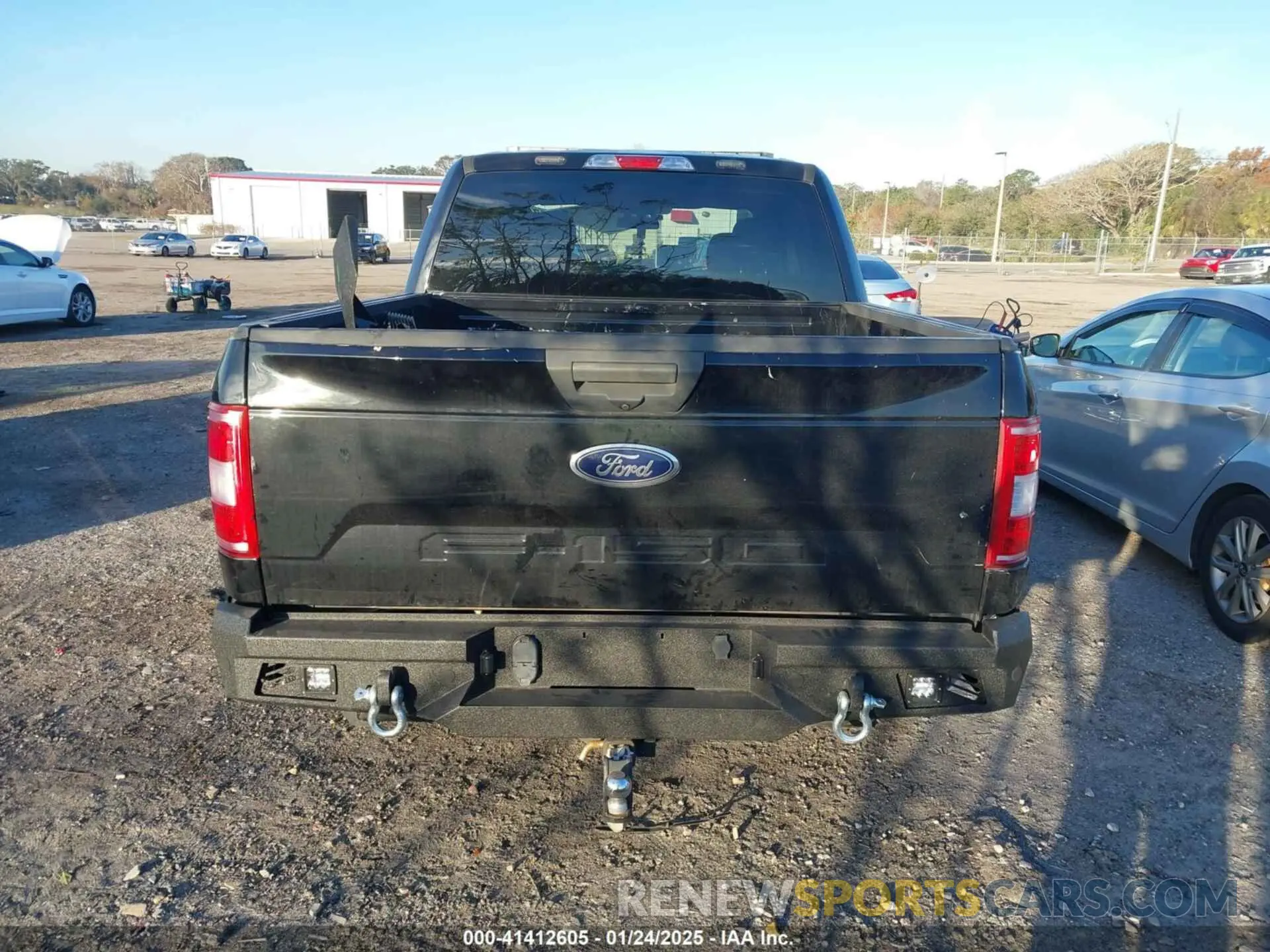 17 Photograph of a damaged car 1FTEW1EP1LKE71115 FORD F-150 2020