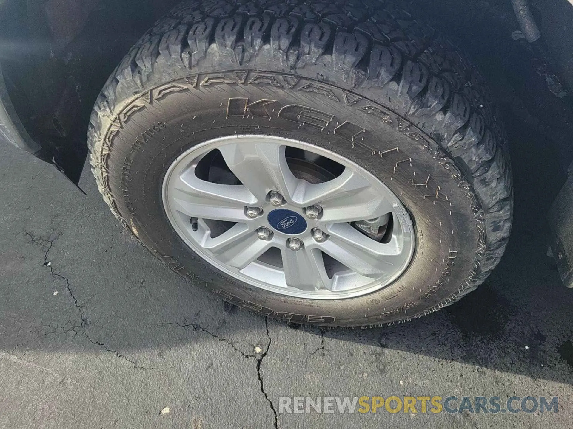 10 Photograph of a damaged car 1FTEW1EP3LKE44983 FORD F-150 2020