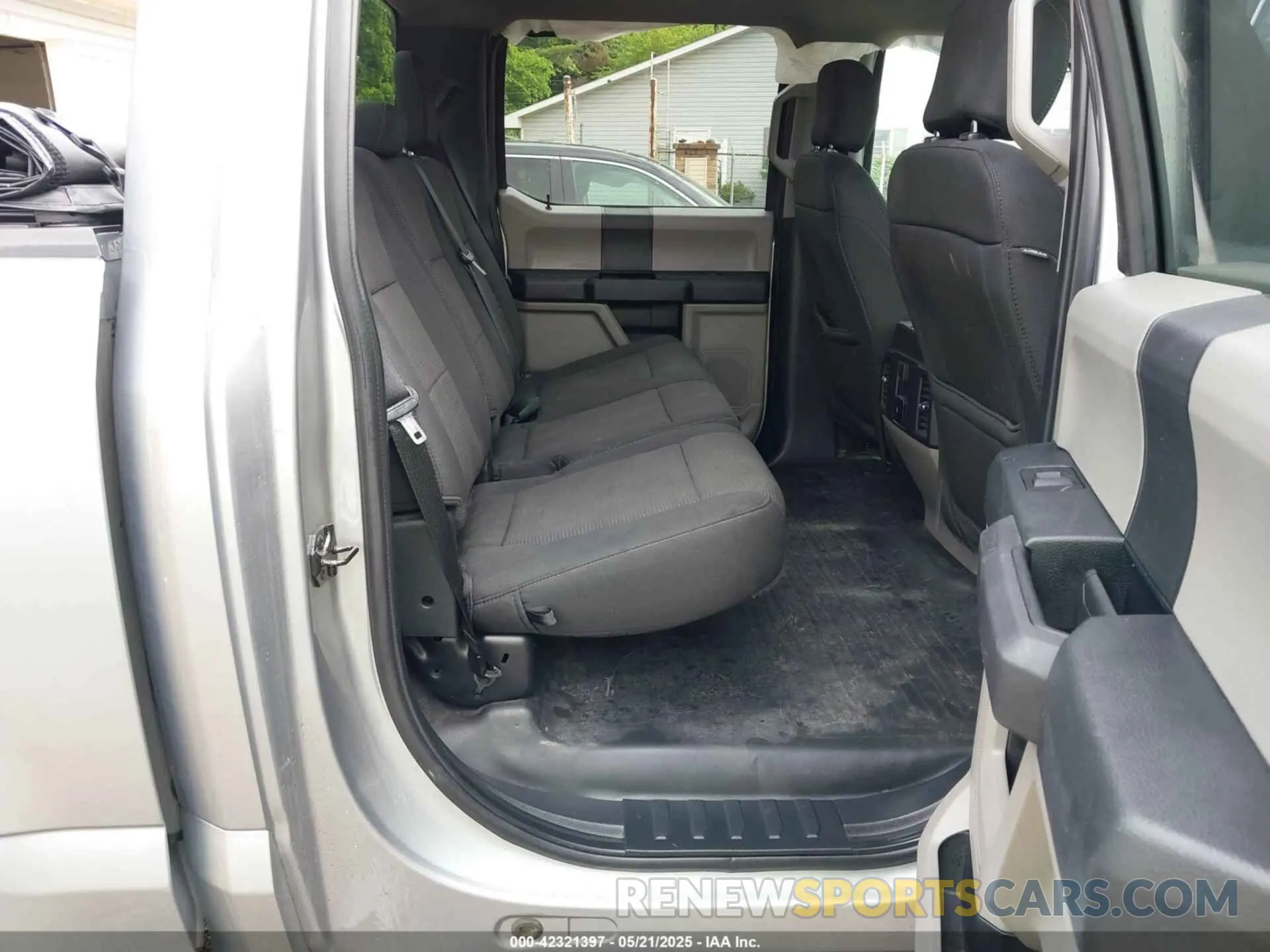 8 Photograph of a damaged car 1FTEW1EP4LFA61305 FORD F-150 2020