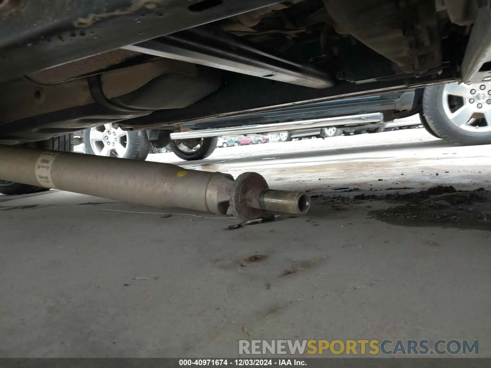 17 Photograph of a damaged car 1FTEW1EP9LKF35935 FORD F-150 2020