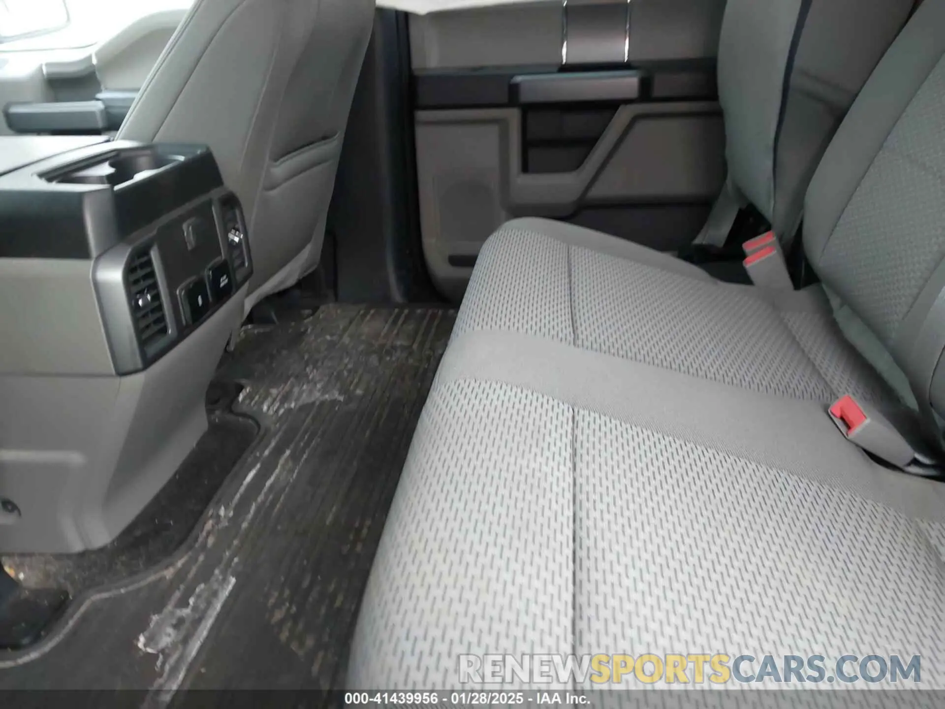 8 Photograph of a damaged car 1FTEW1EPXLFB45077 FORD F-150 2020