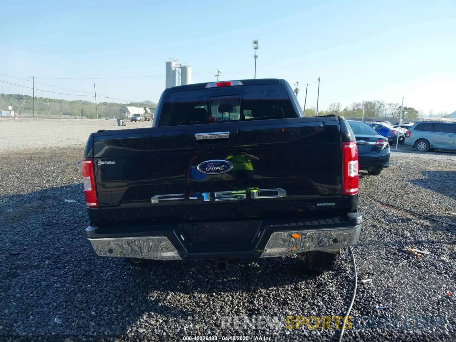17 Photograph of a damaged car 1FTEW1EPXLFC21445 FORD F-150 2020