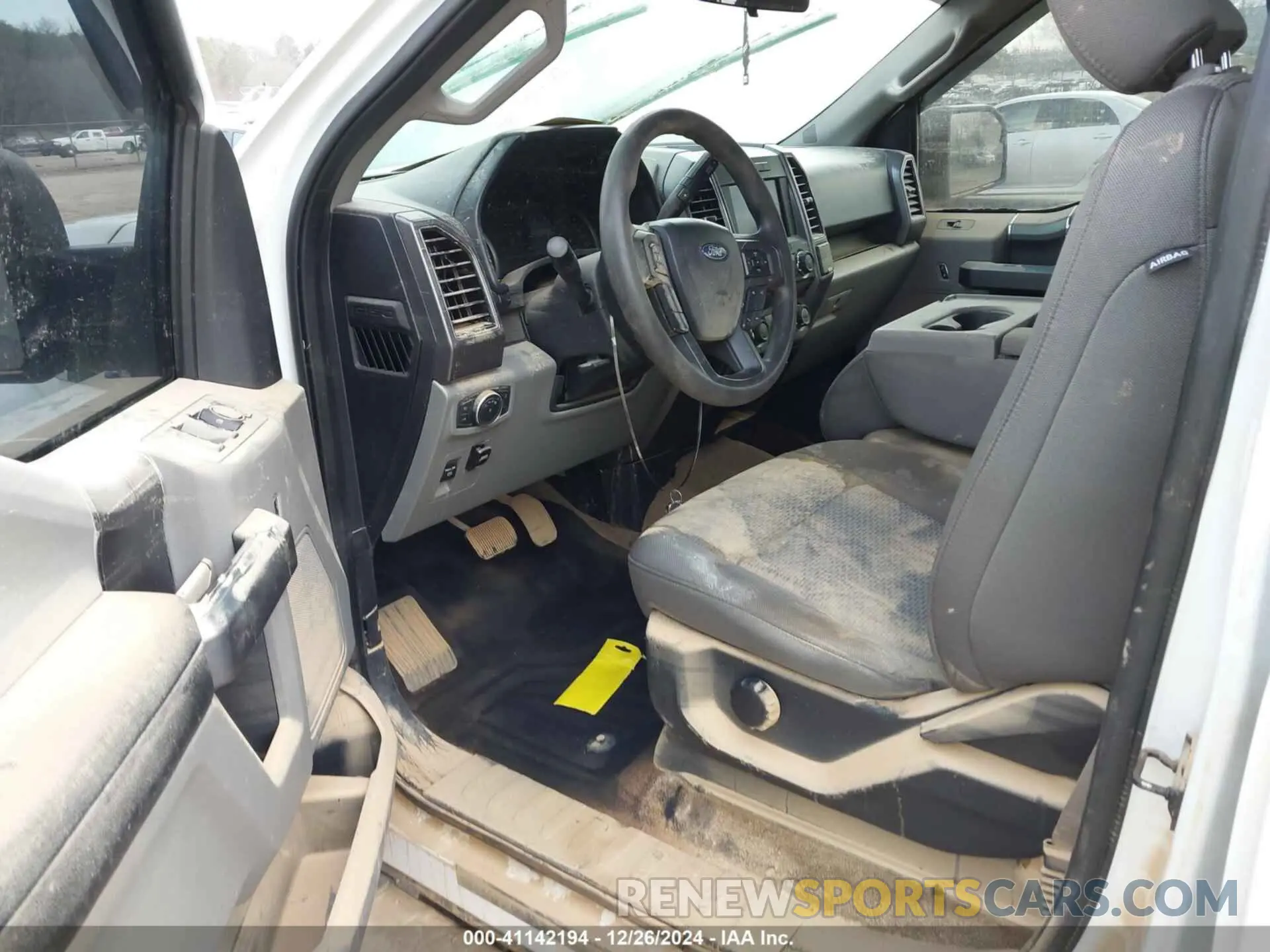 6 Photograph of a damaged car 1FTEW1EPXLFC35233 FORD F-150 2020