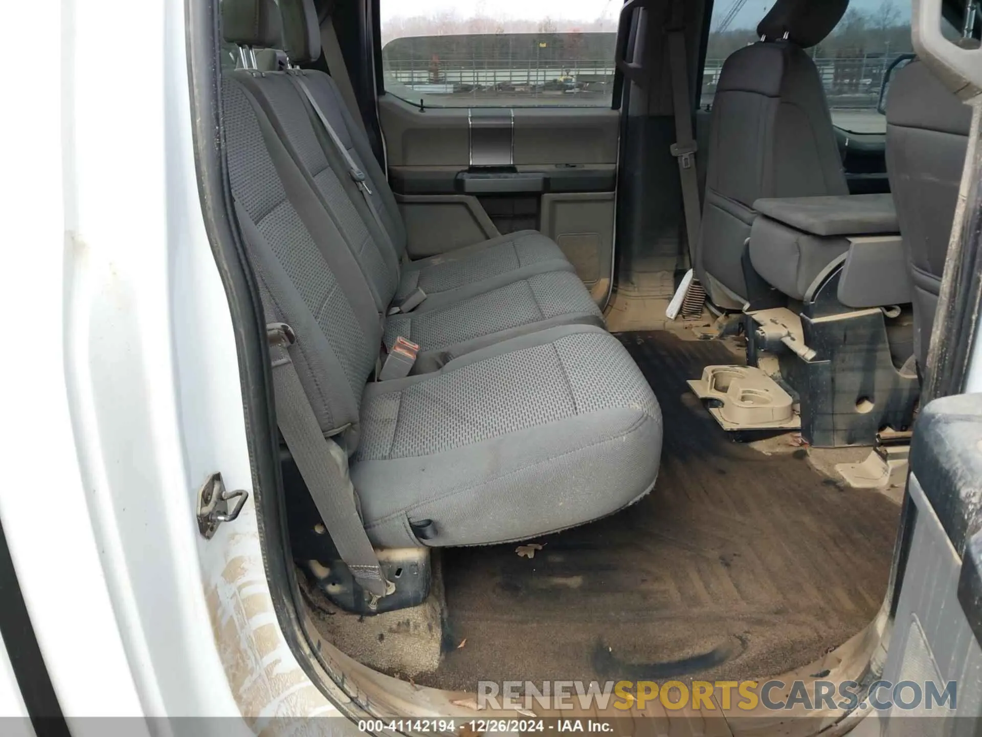 8 Photograph of a damaged car 1FTEW1EPXLFC35233 FORD F-150 2020