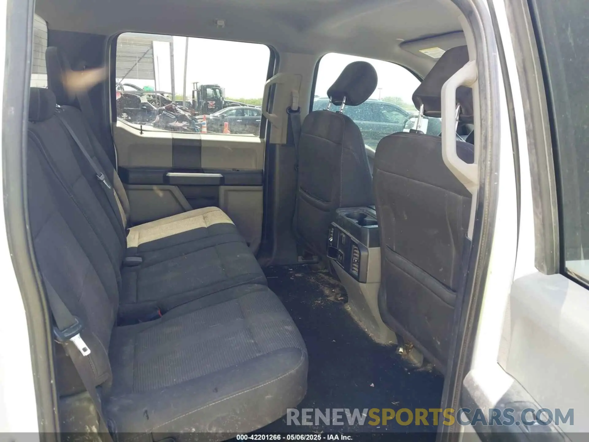 8 Photograph of a damaged car 1FTEW1EPXLKD73295 FORD F-150 2020